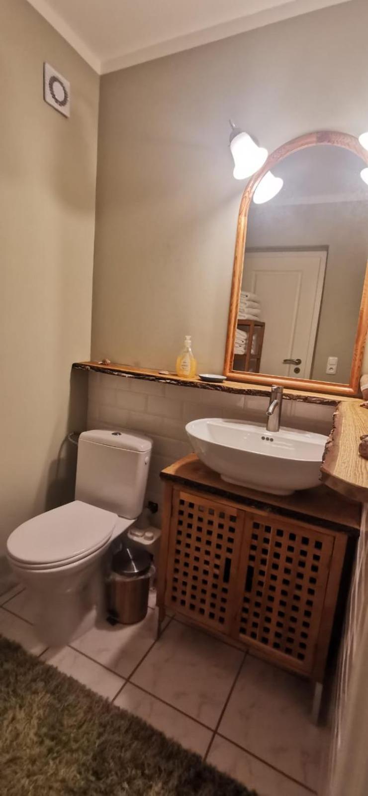 One-Bedroom Apartment - Photo 2