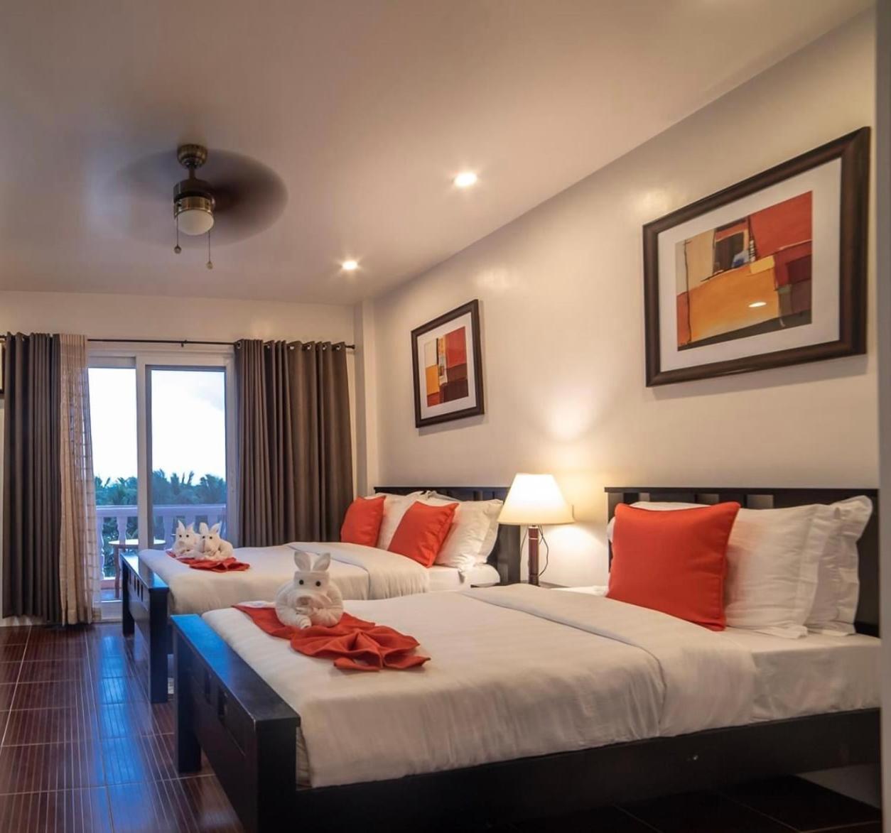 Deluxe Triple Room With Sea View