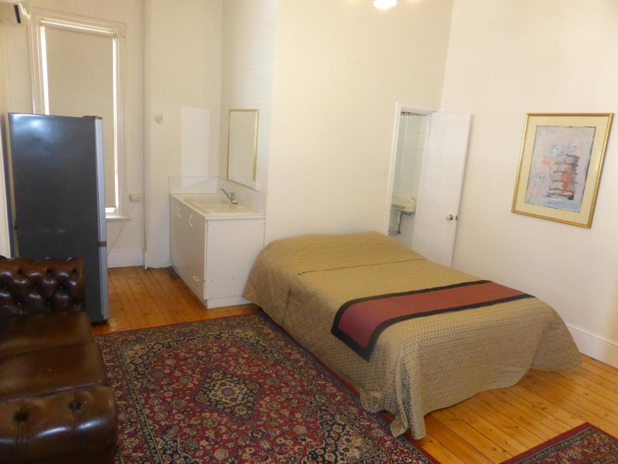 Studio Apartment photo 2