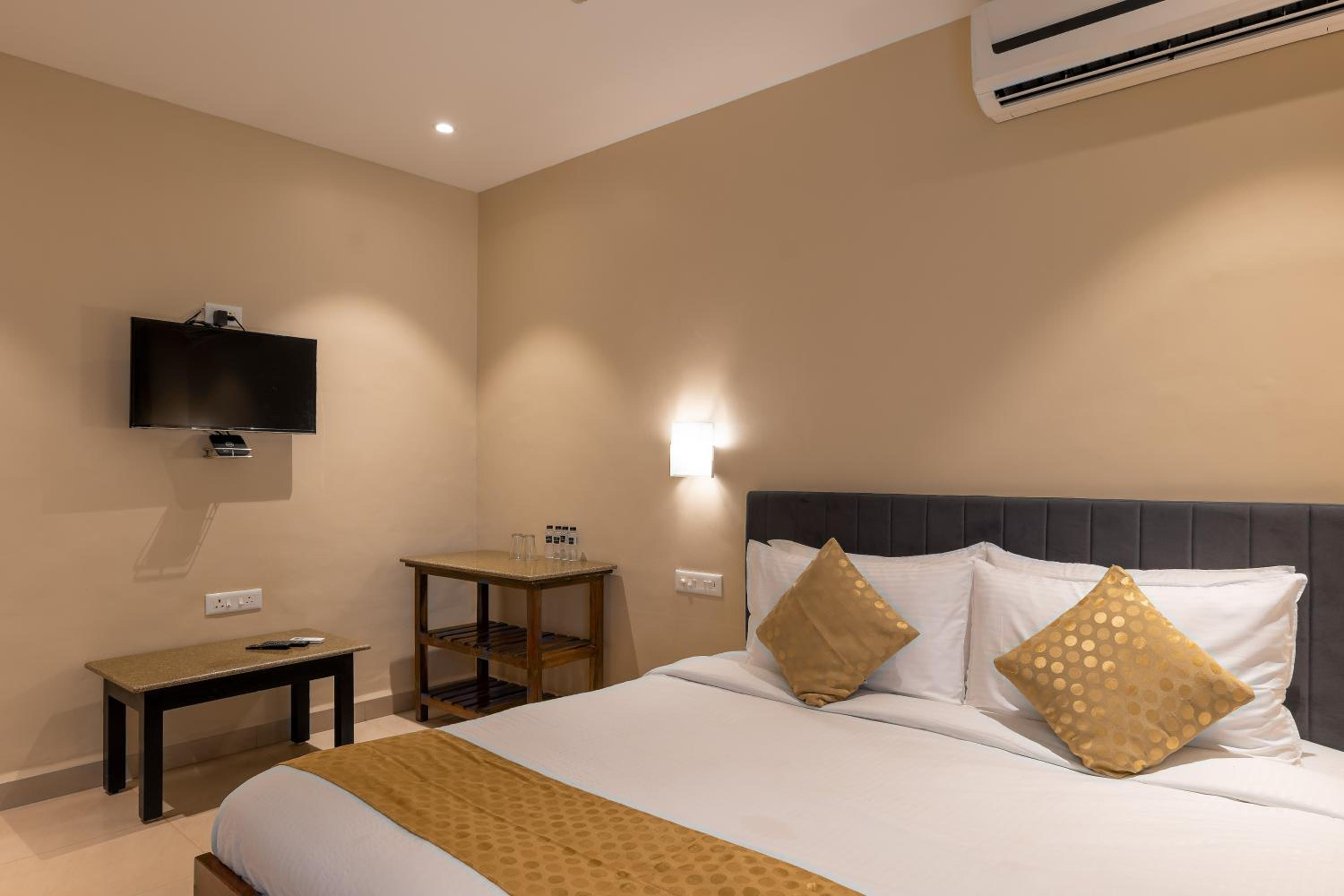 Superior Double Room - Photo 9