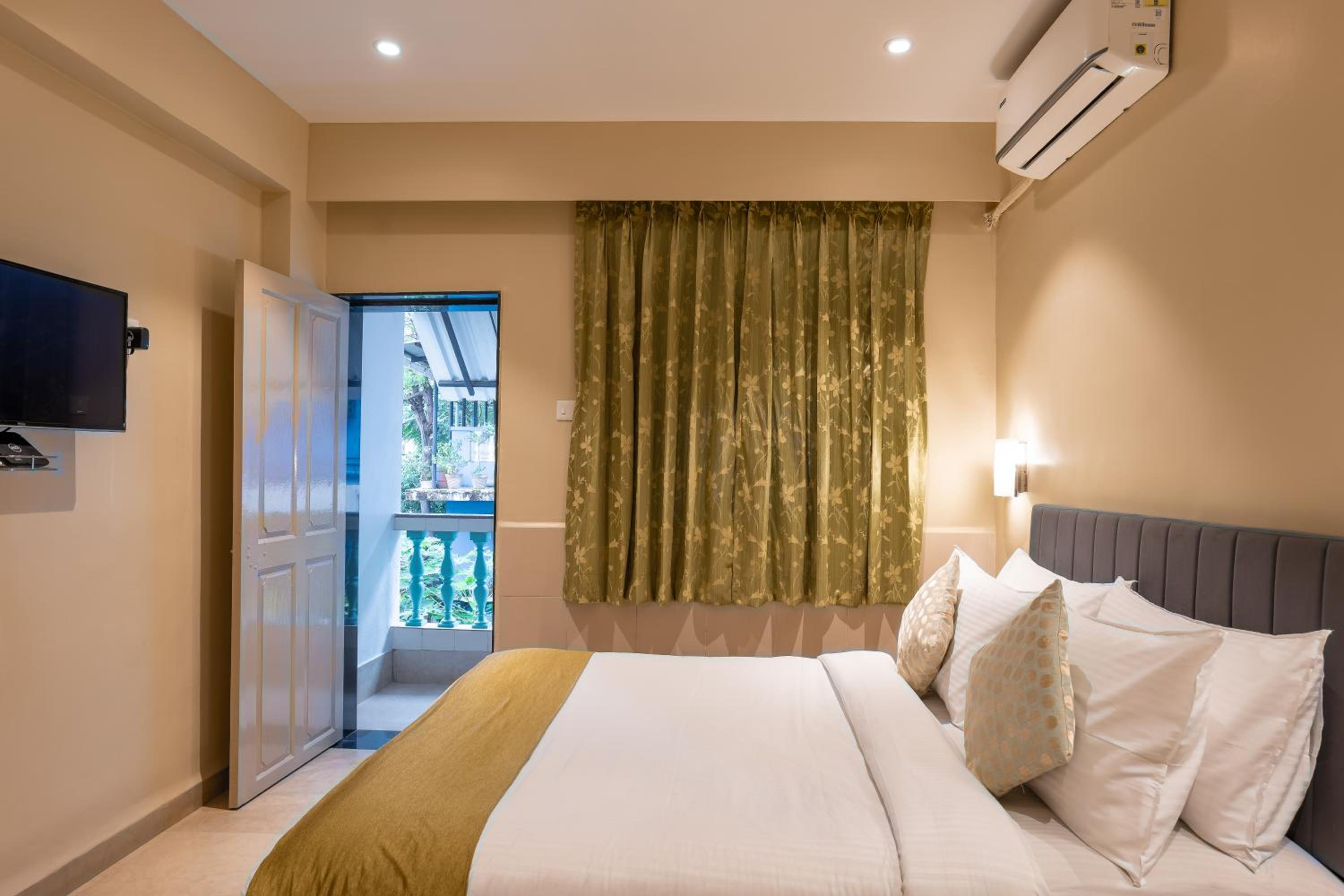 Superior Double Room - Photo 3
