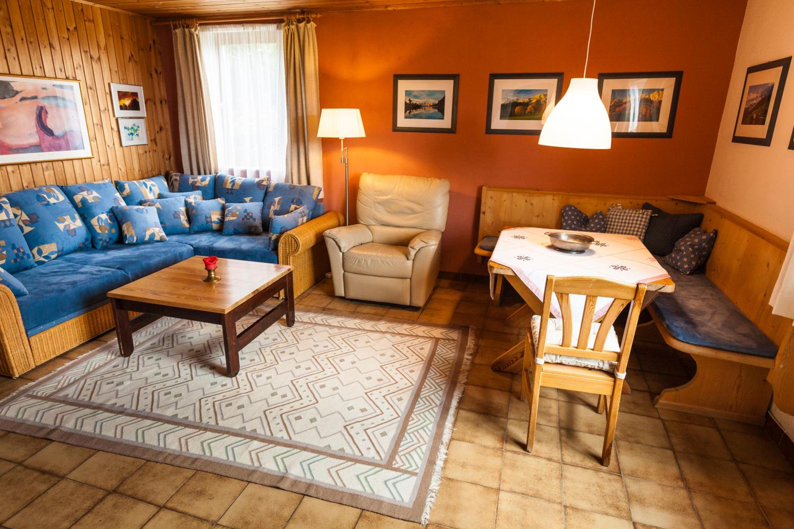 Apartment with Mountain View photo 3