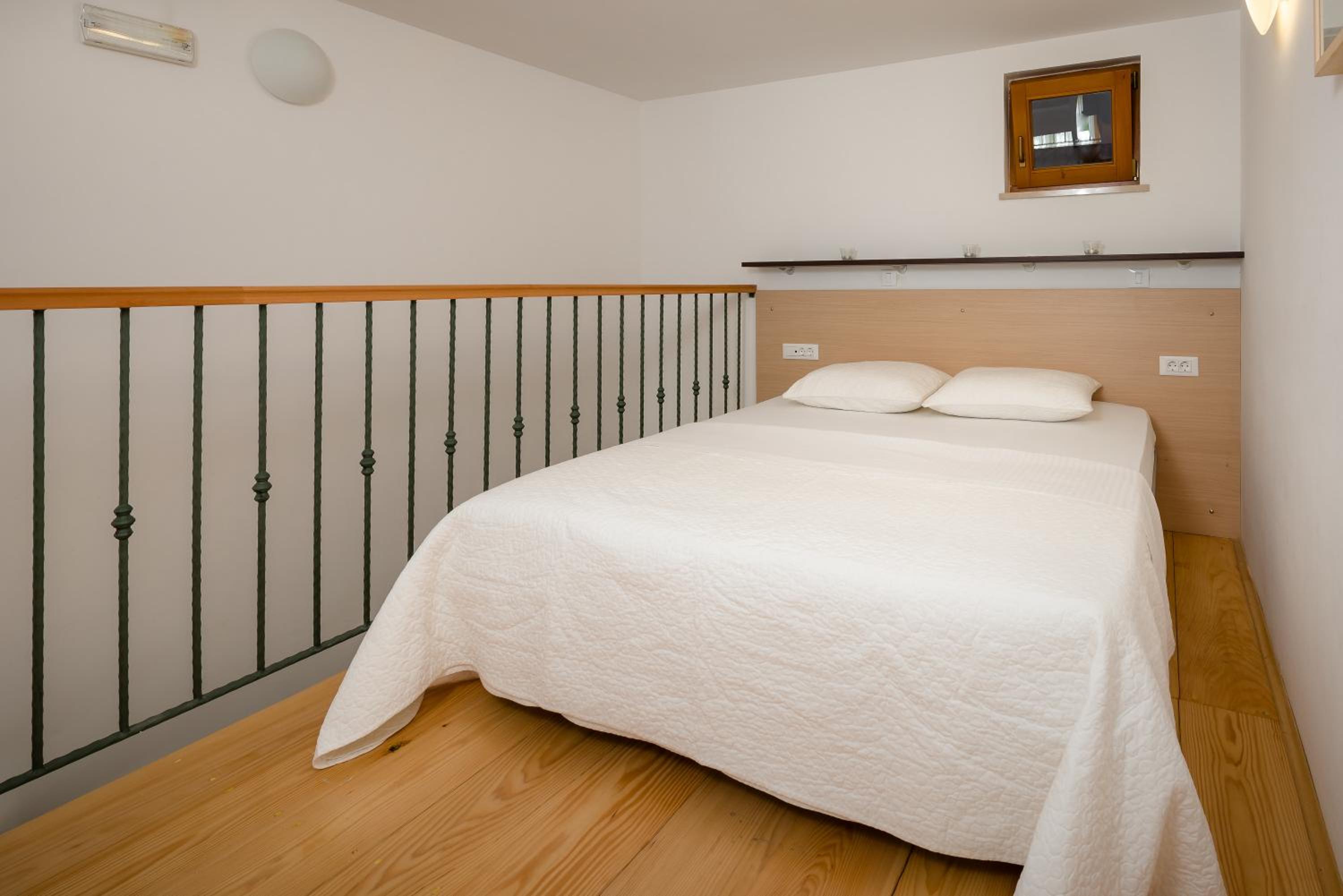 Duplex Apartment (4 Adults)