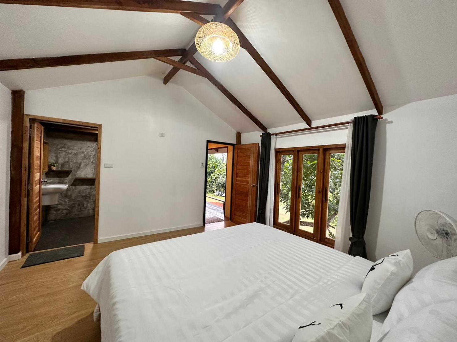 Superior King Room - Photo 6