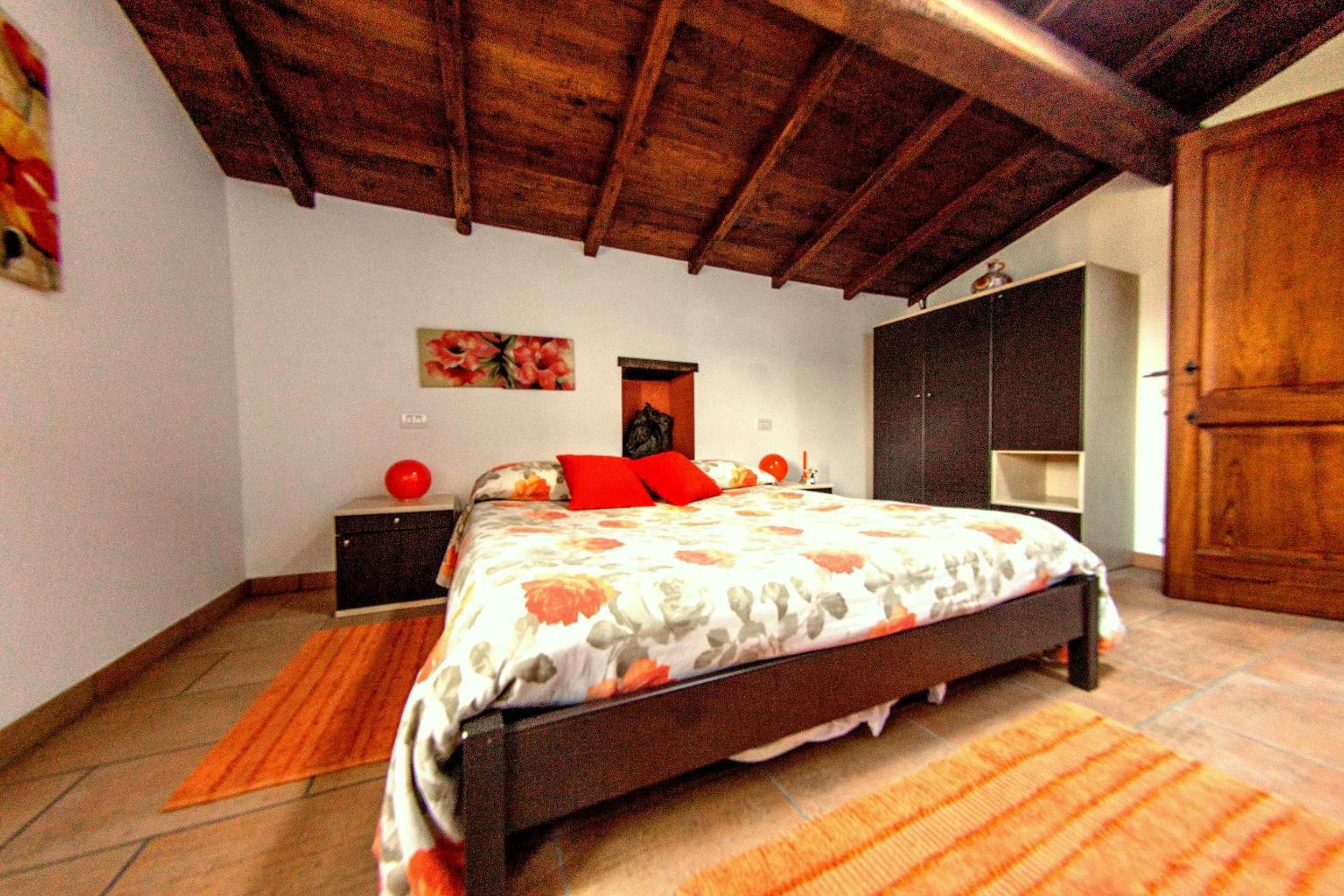 Double Room with Private External Bathroom photo 3