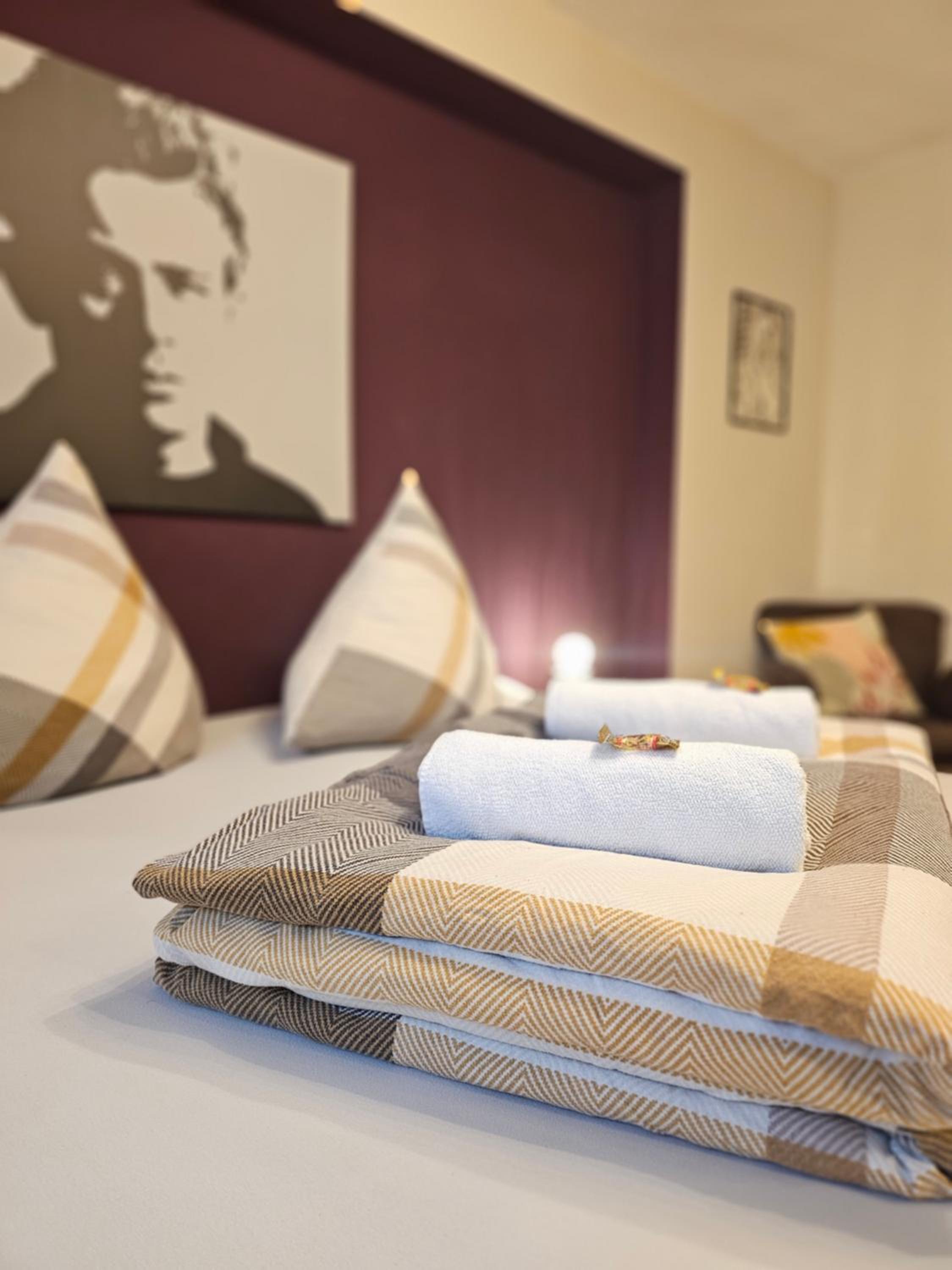 Double Room with Shared Bathroom photo 2