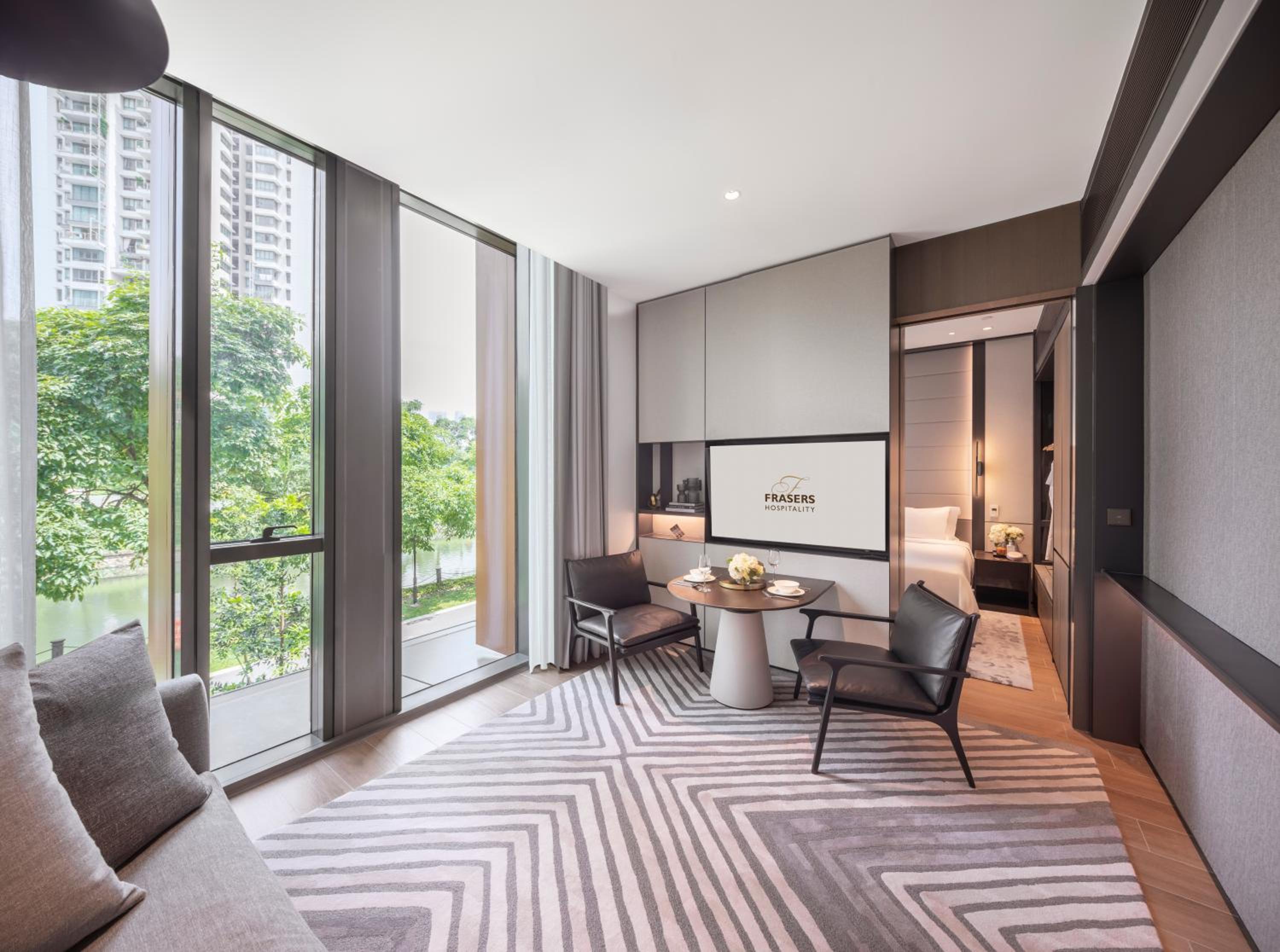 One-Bedroom Deluxe, Lounge Access