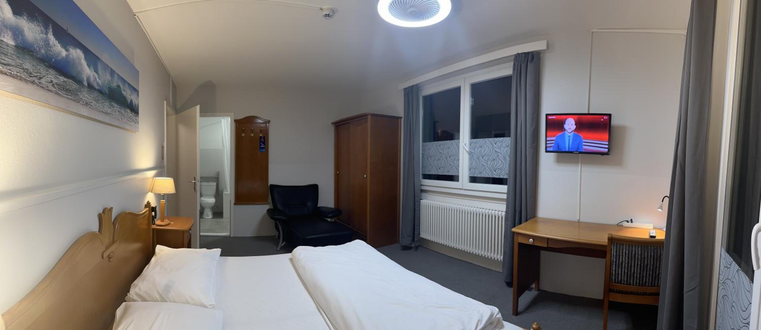 Double Room - Photo 2