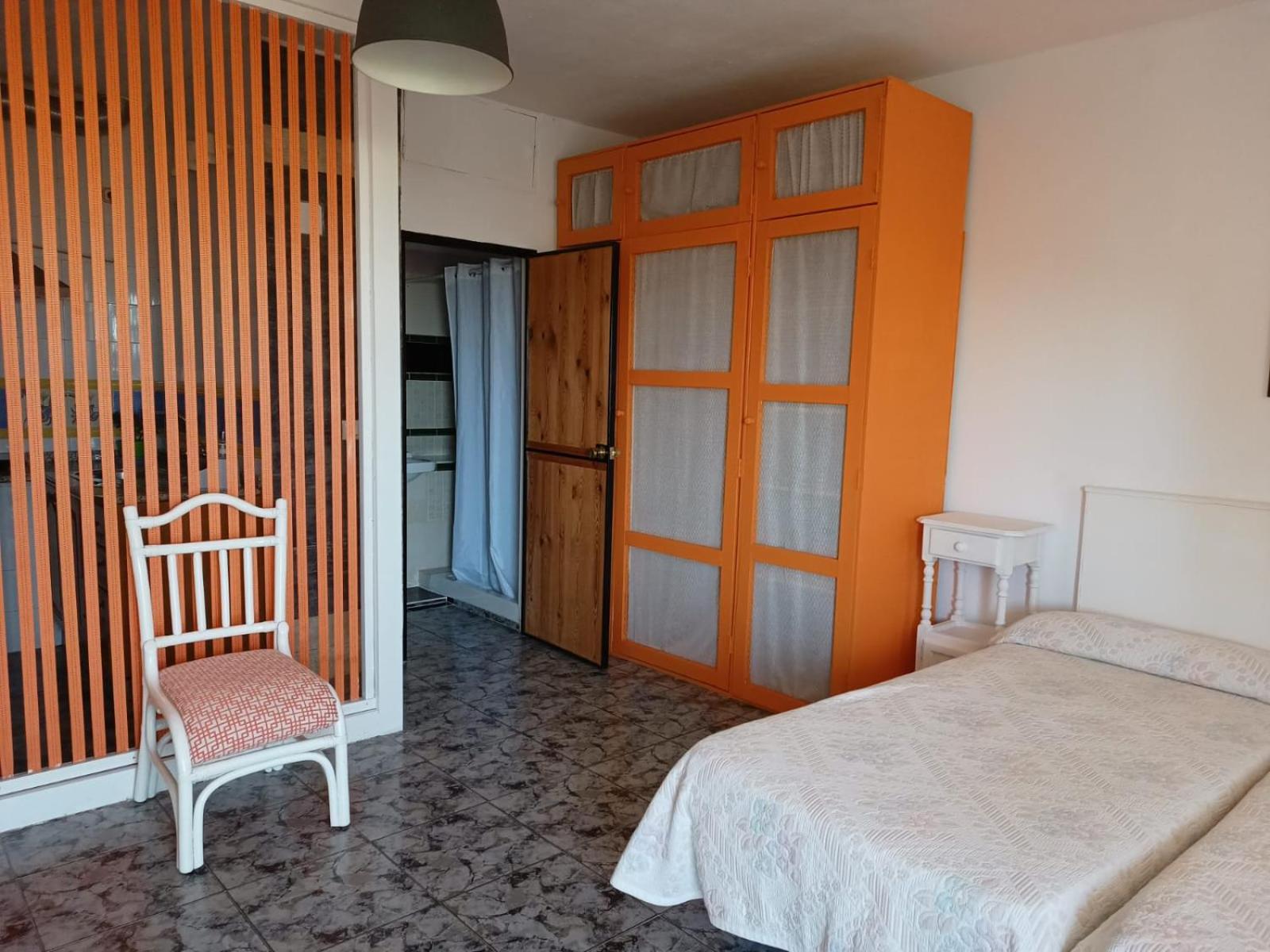 Studio Apartment photo 2