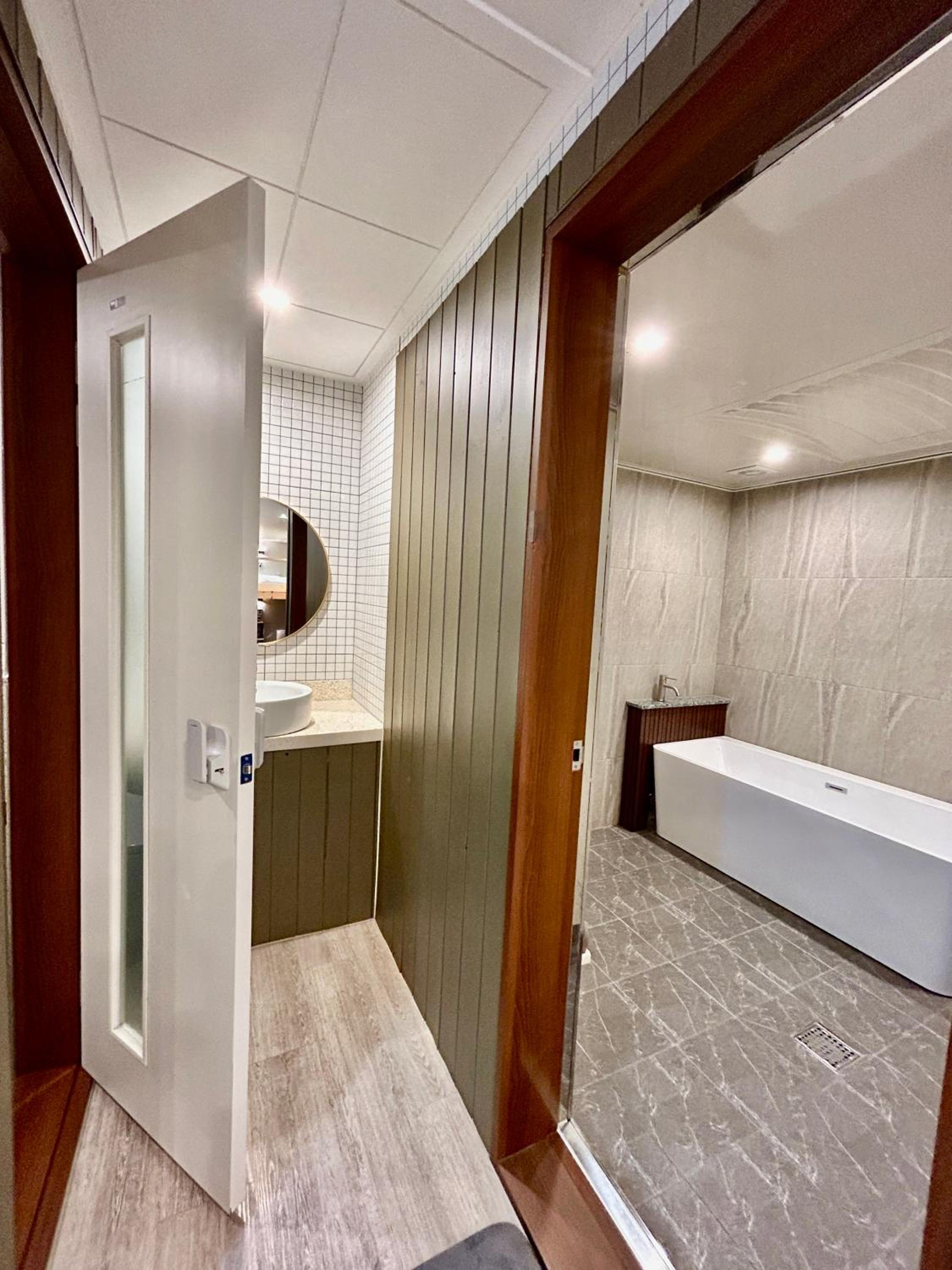 duplex family room (max 8) - Photo 7