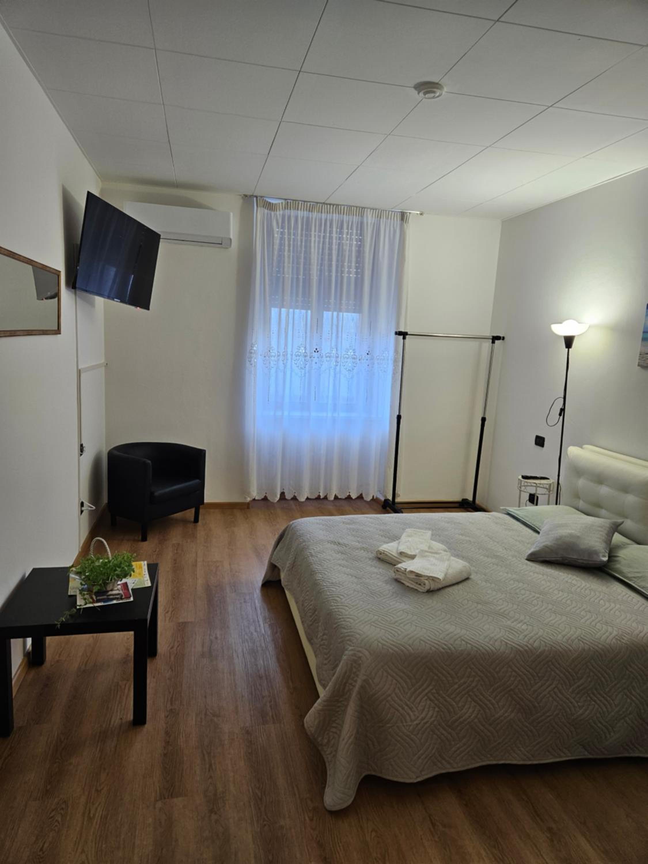 Large Double Room