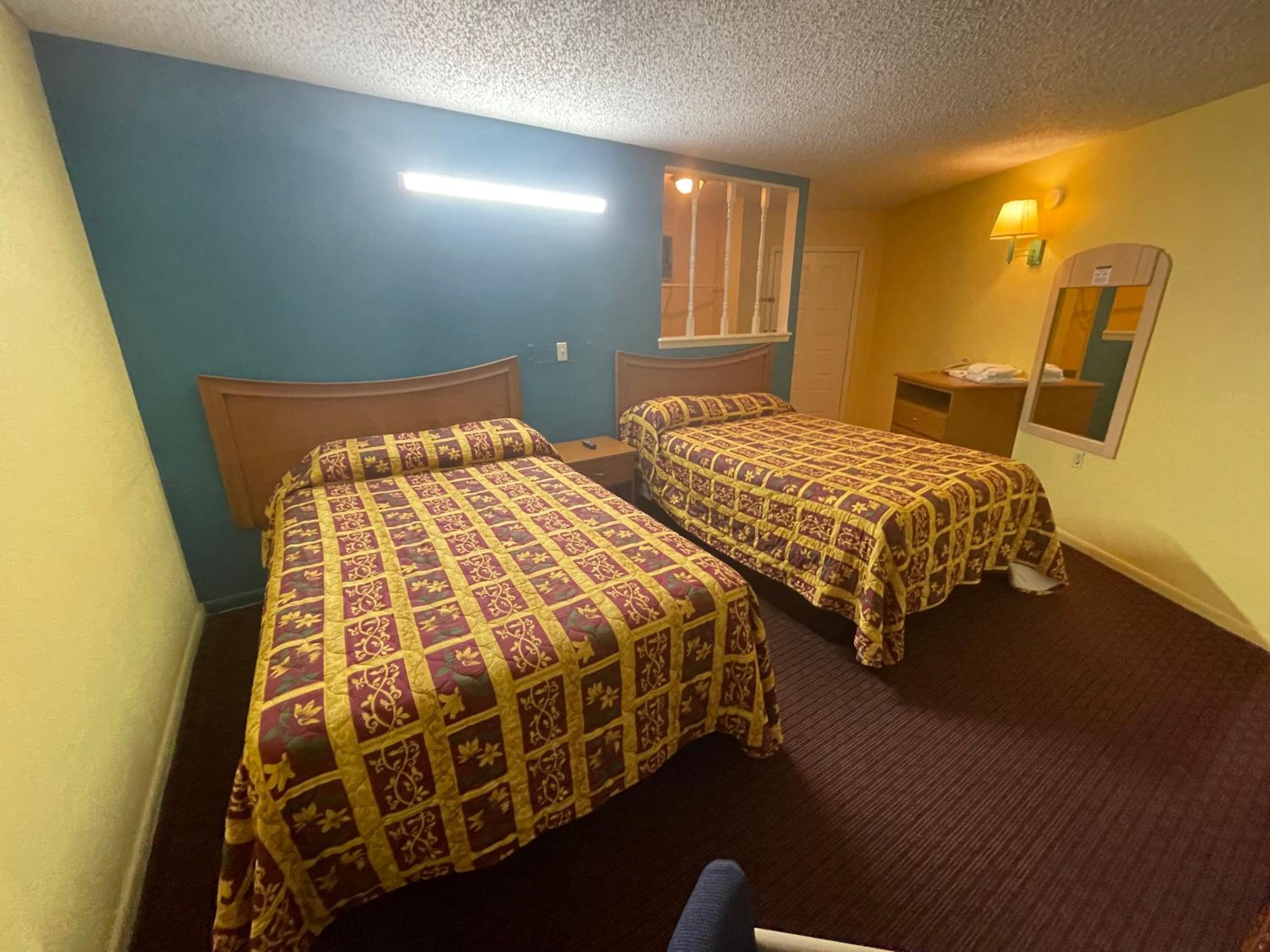 Double Room With Two Double Beds photo 1