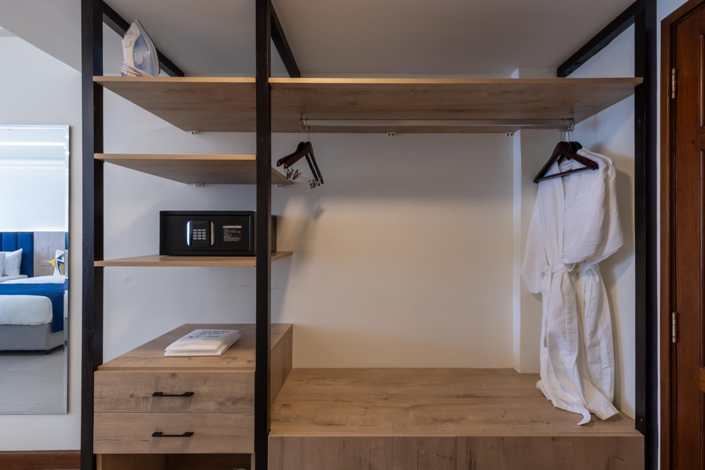 Superior Double Room - Photo 3