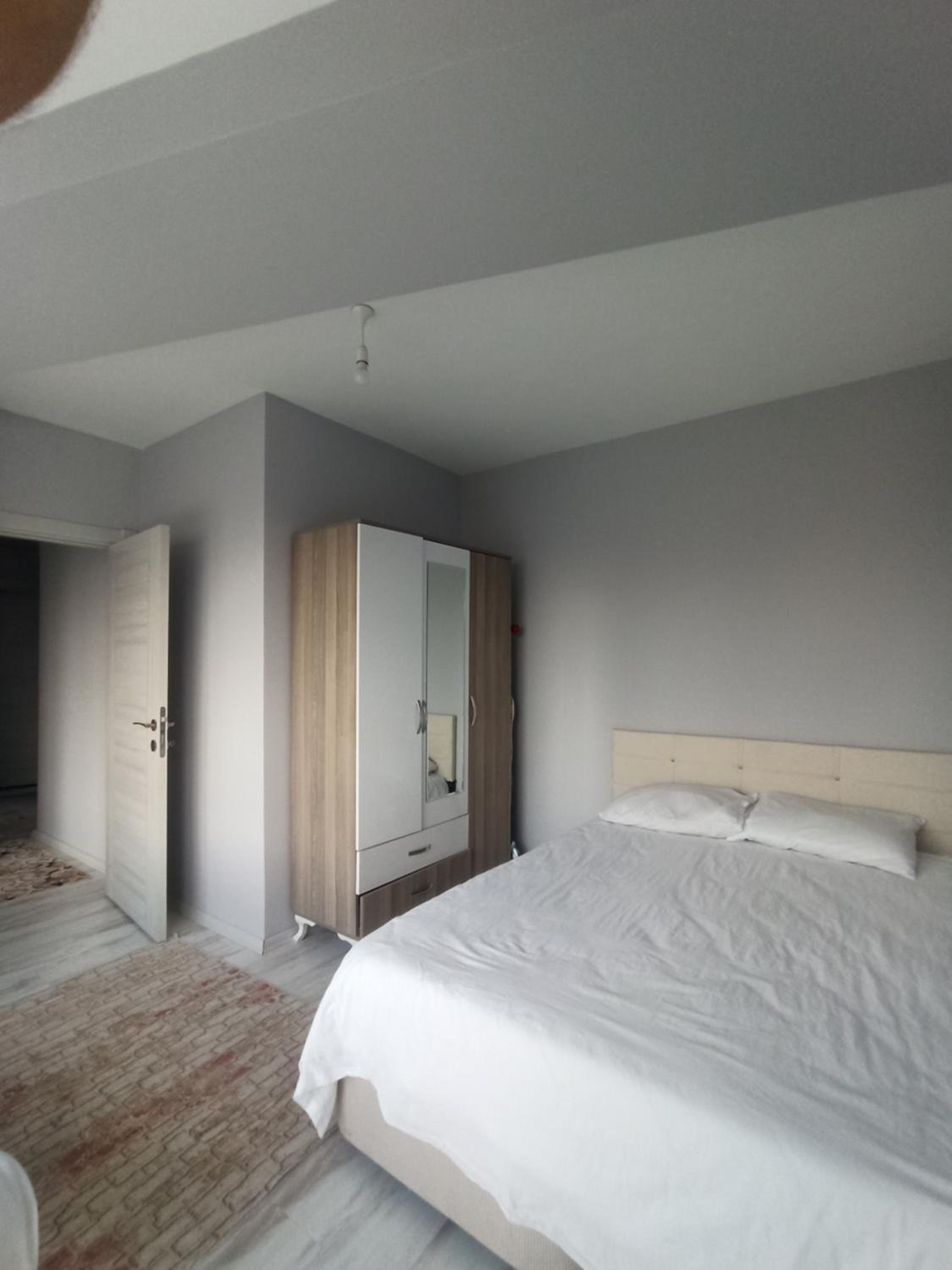 Deluxe One-Bedroom Apartment with City View photo 1