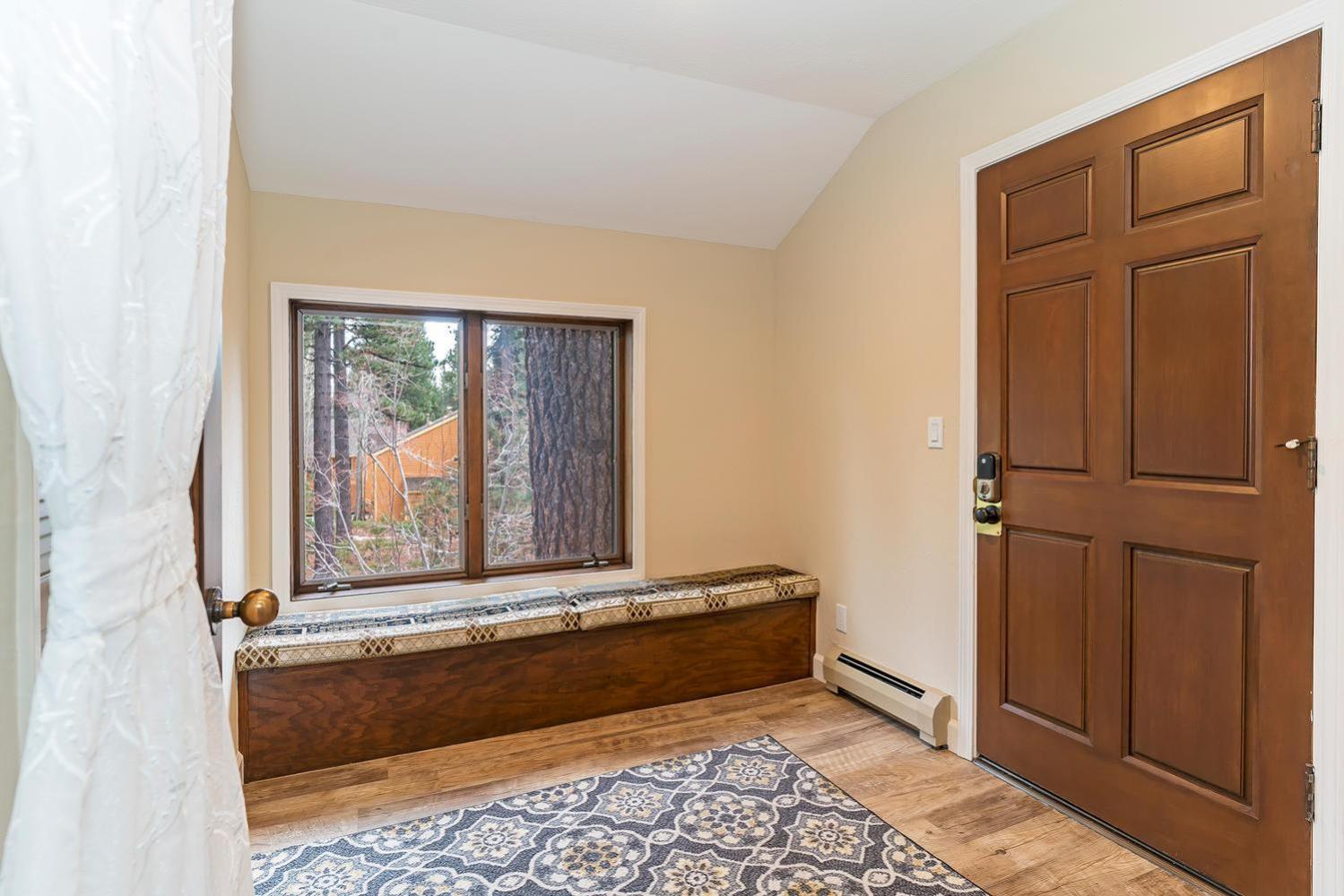 Three-Bedroom Townhouse photo 1