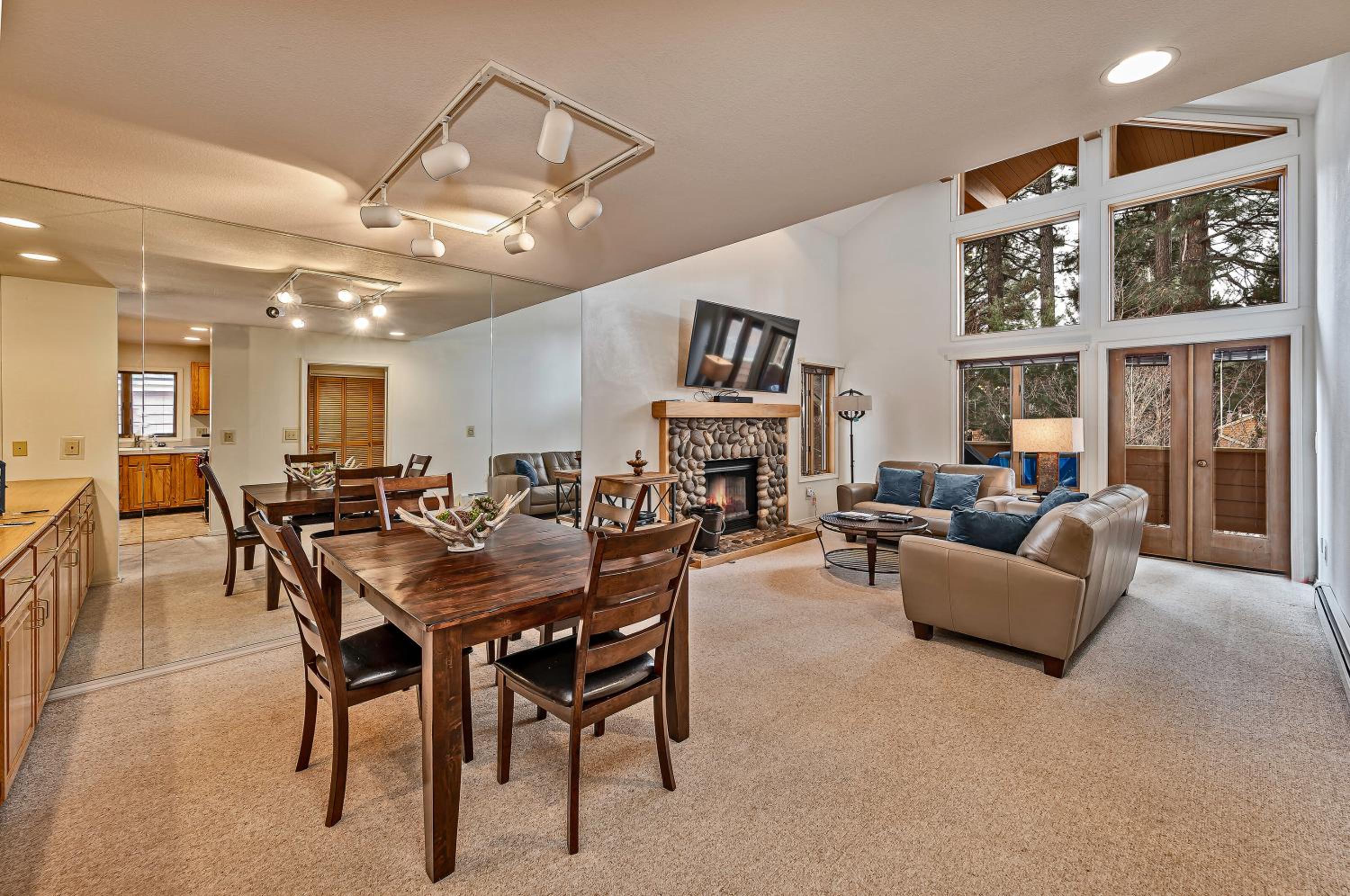 Two-Bedroom Townhouse photo 1