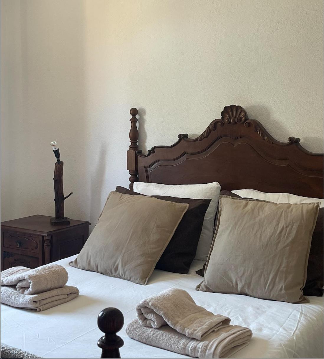 Double Room with Shared Bathroom photo 3