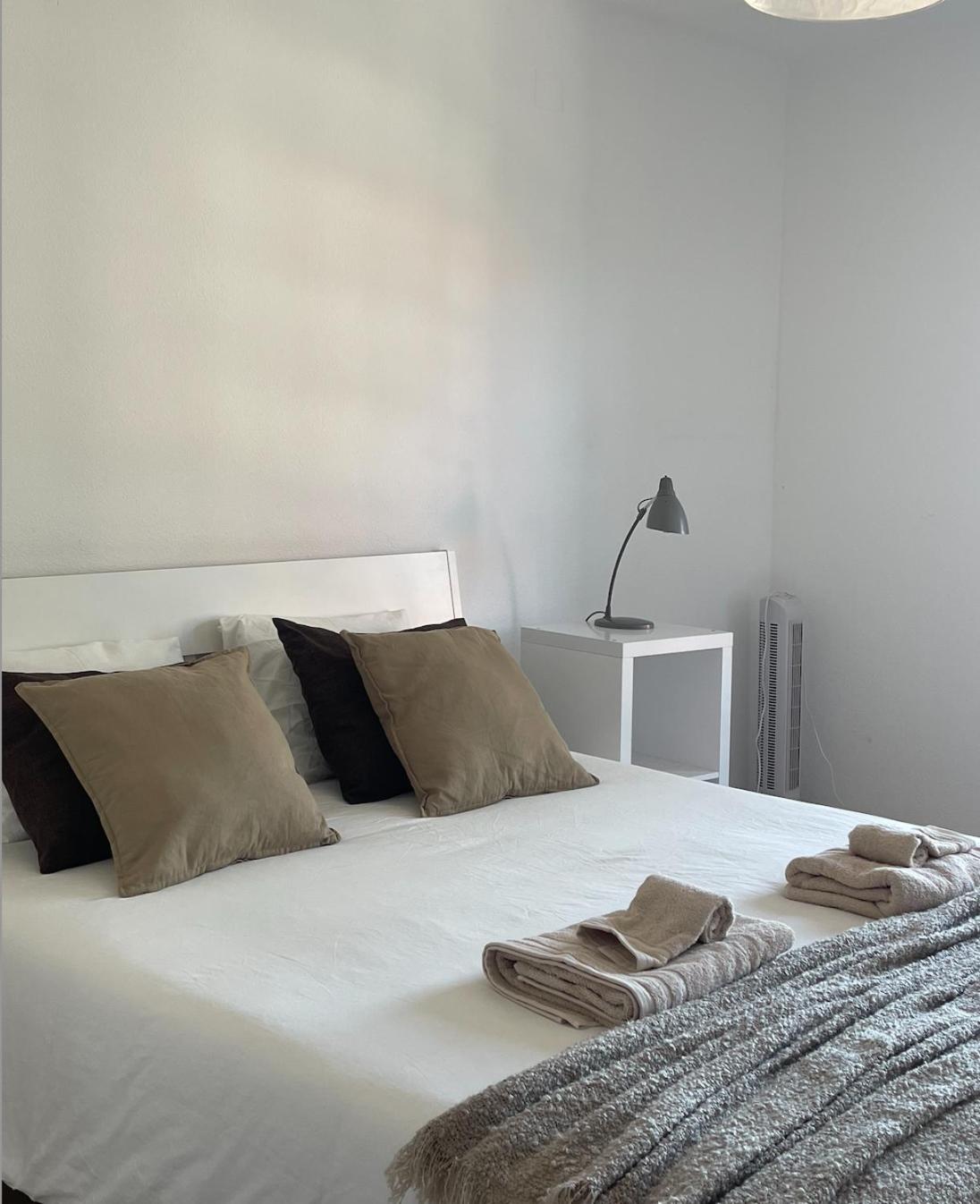 Double Room with Shared Bathroom photo 1