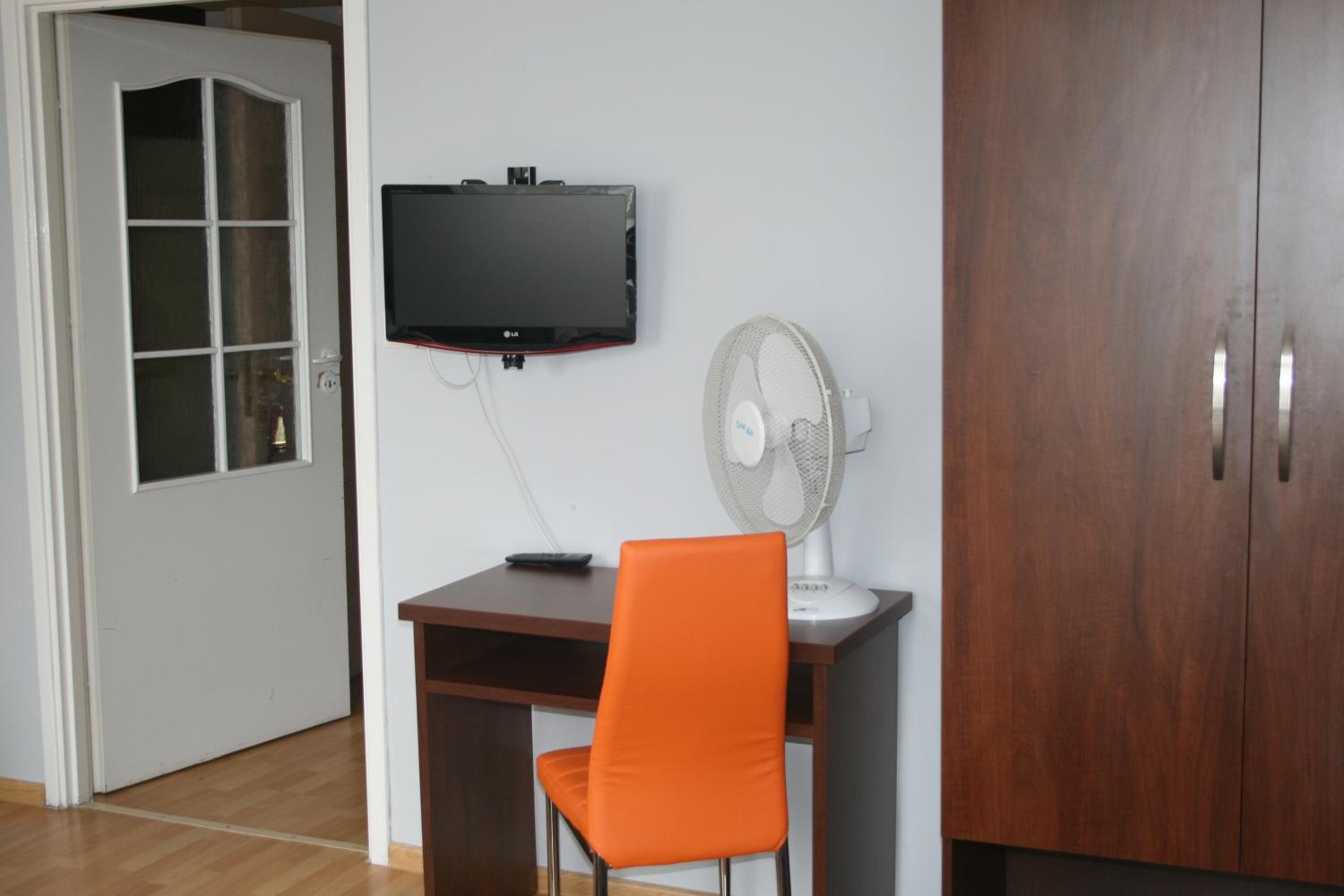 Triple Room with Bathroom photo 3