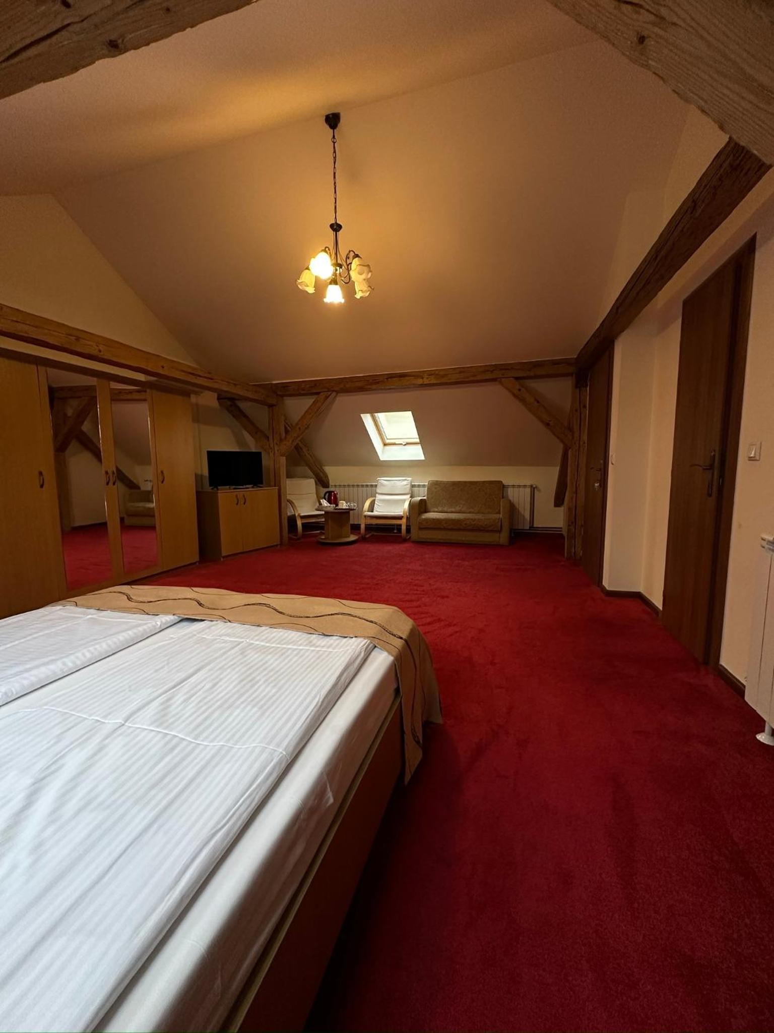 Family Room - Photo 23