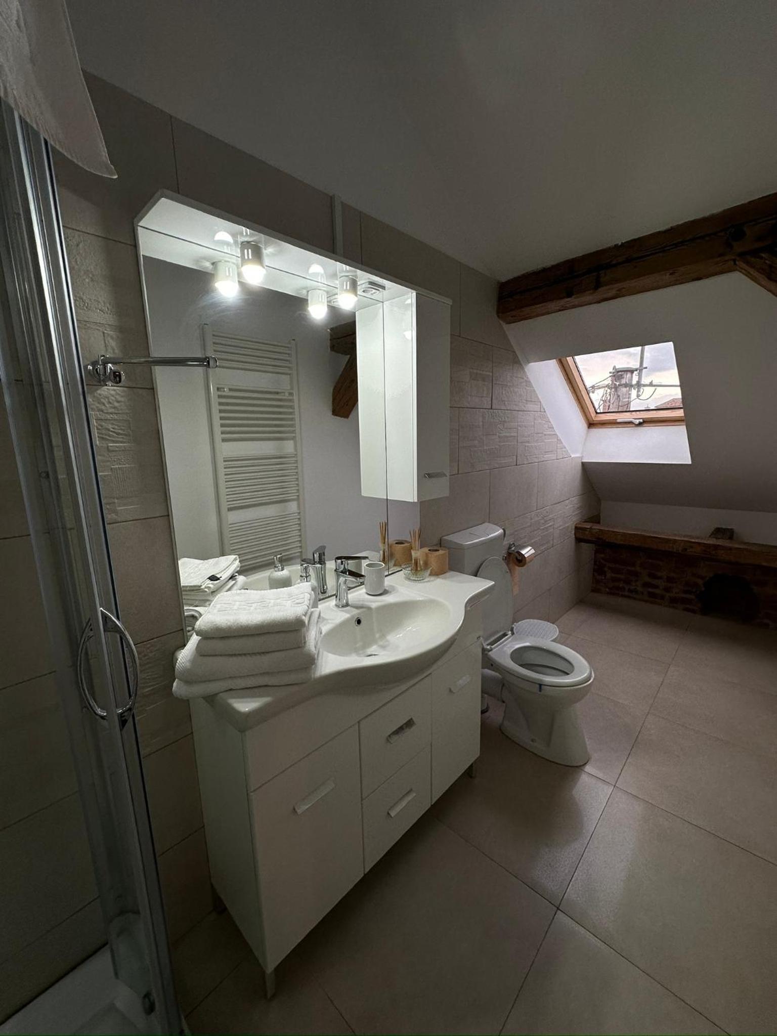 Family Room - Photo 25