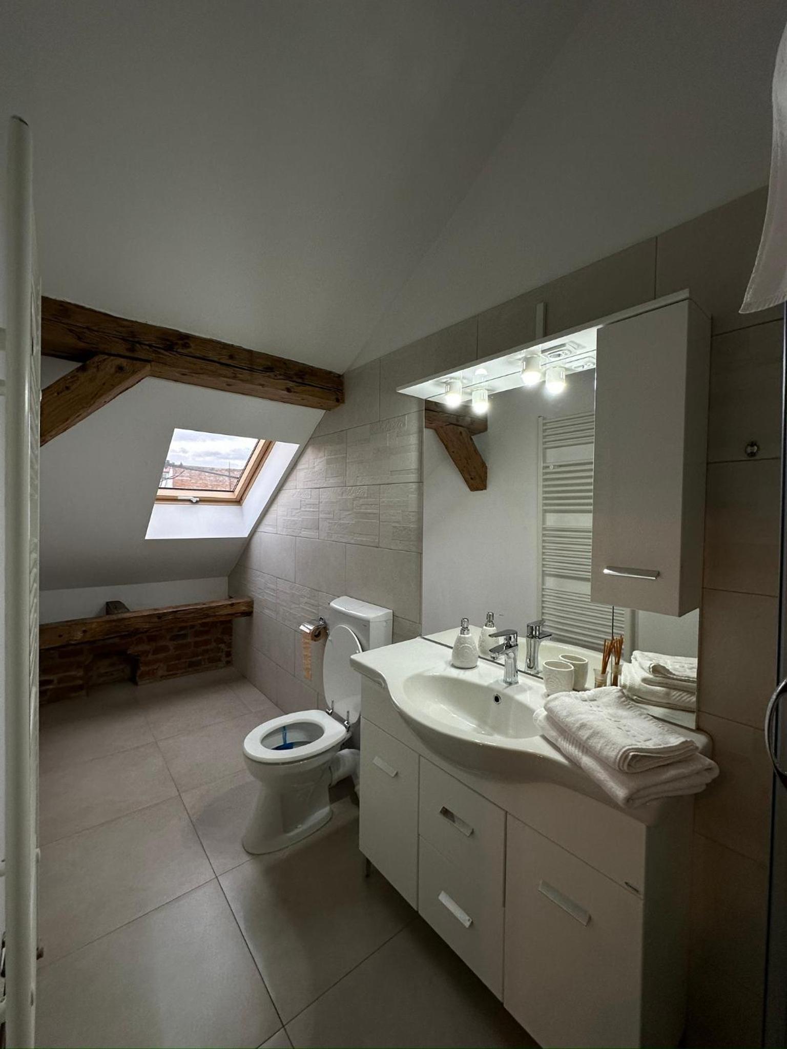 Double Room - Photo 26