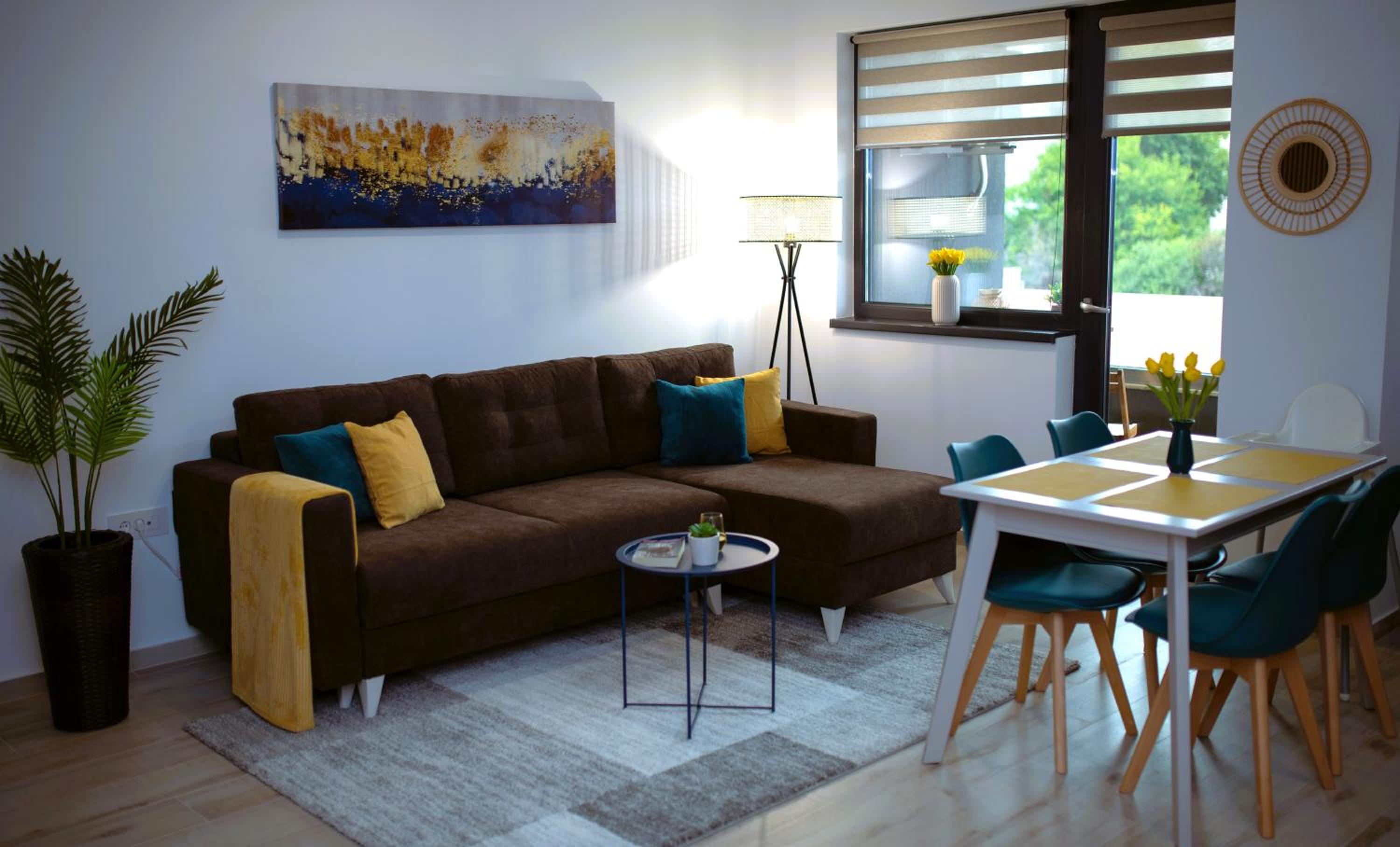 One-Bedroom Apartment photo 2
