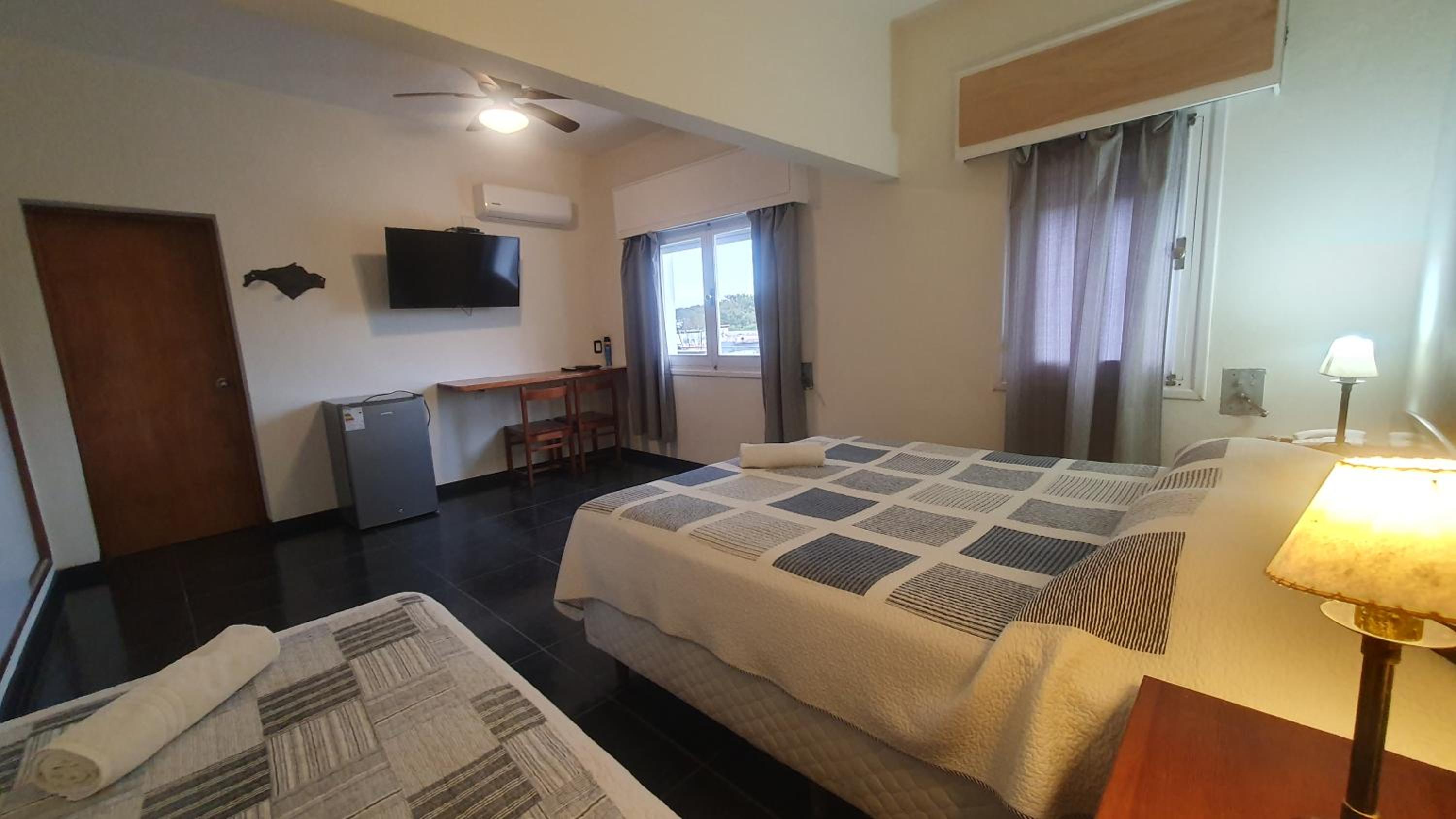 Superior Triple Room photo 2