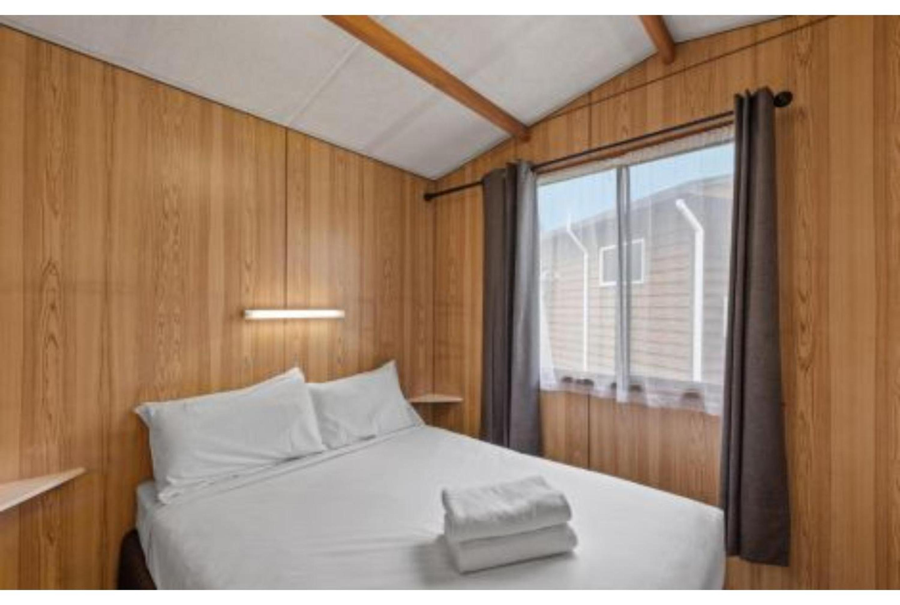 Economy Cabin - Sleeps 4 photo 1