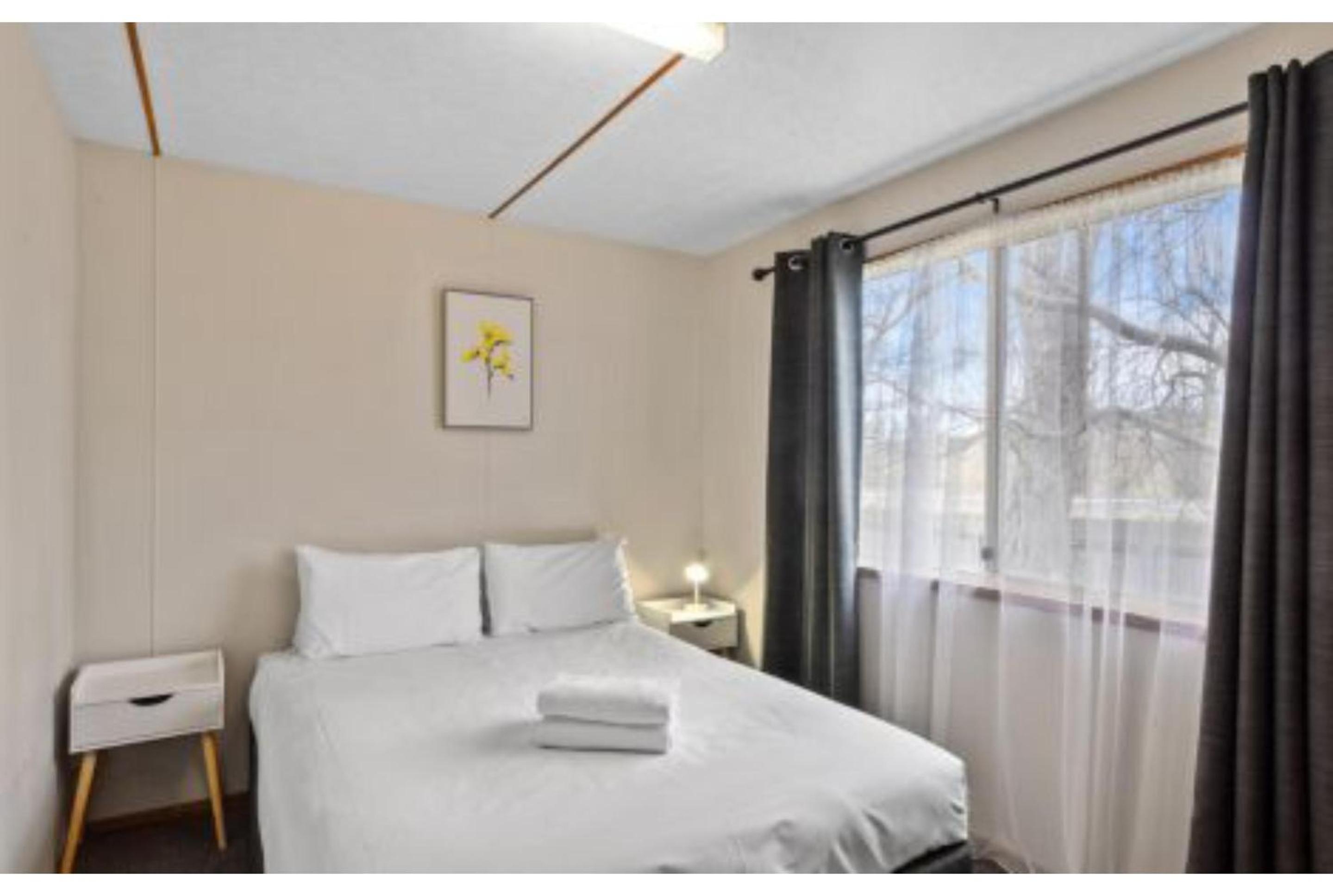 Standard Cabin - Sleeps 4 photo 2