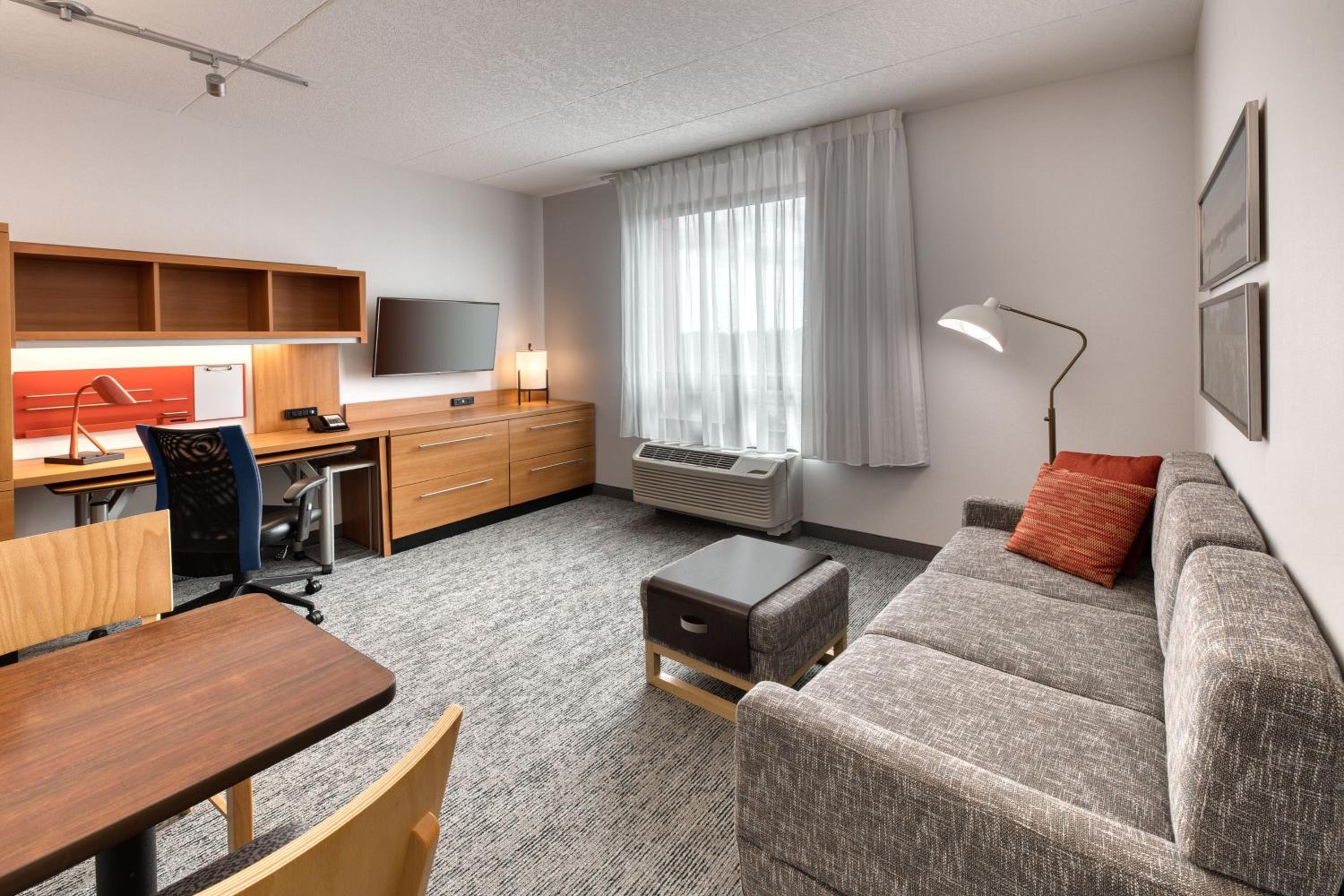 One-Bedroom Suite photo 1