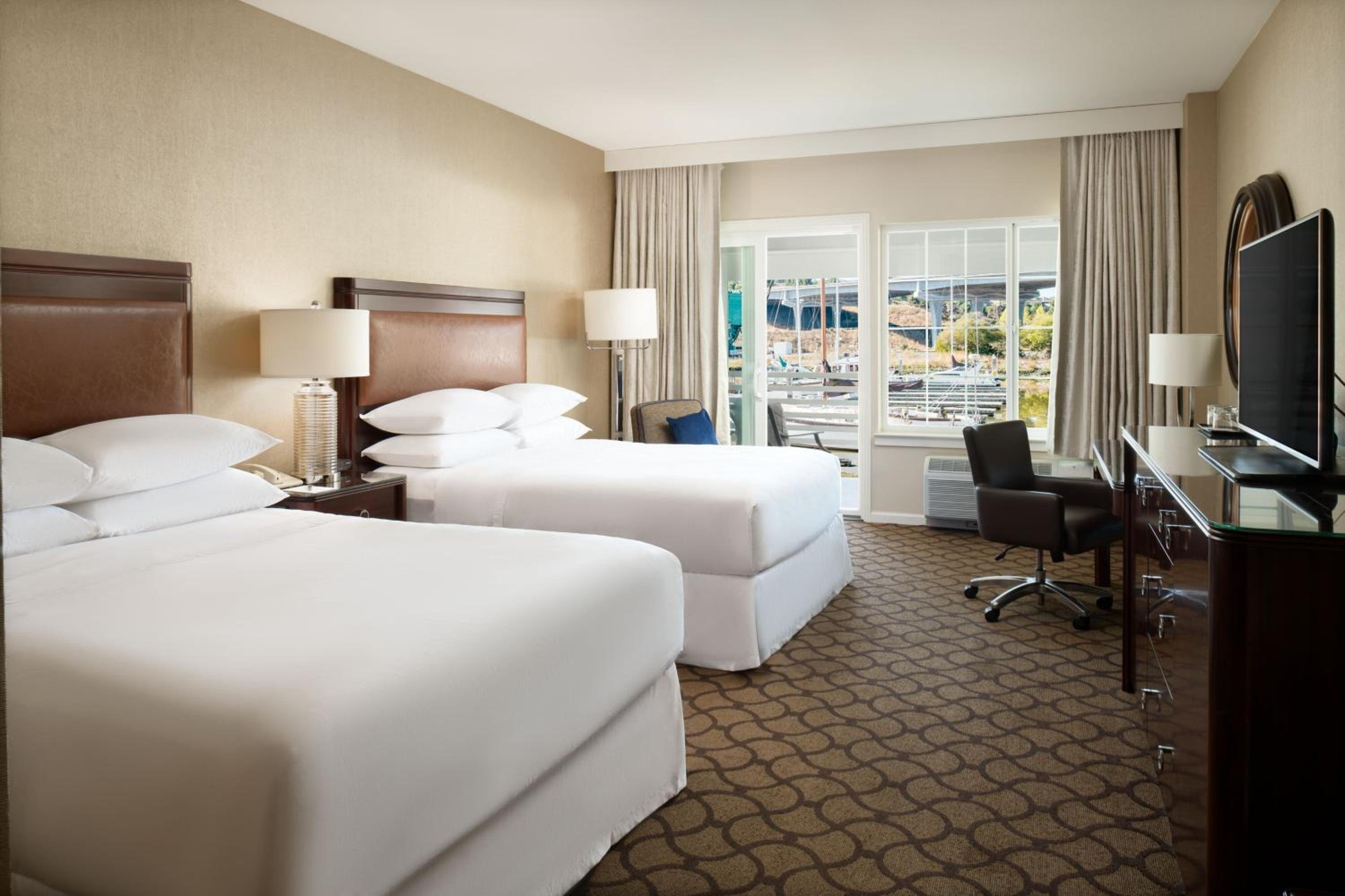Deluxe Queen Room with Two Queen Beds with Patio and Marina View - Photo 9