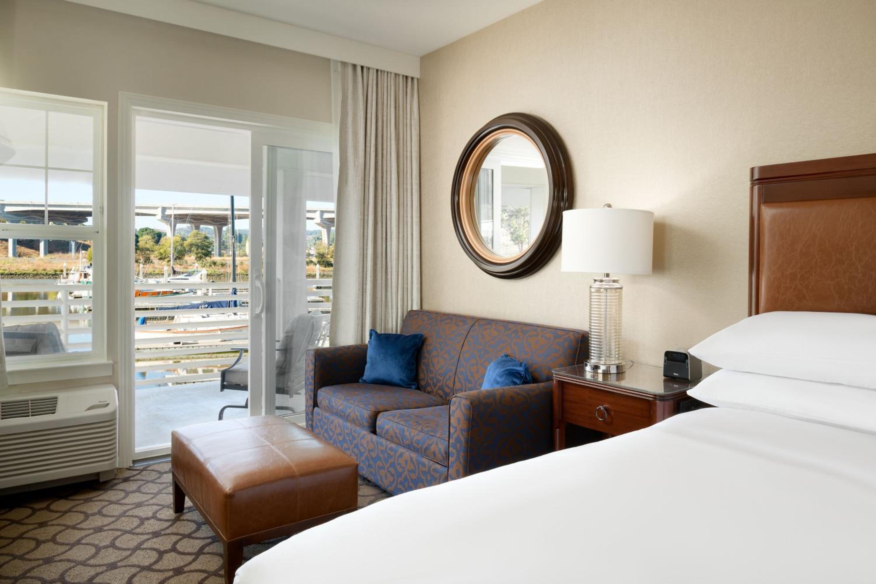 Superior Corner King Room with Sofa Bed and Patio - Photo 10