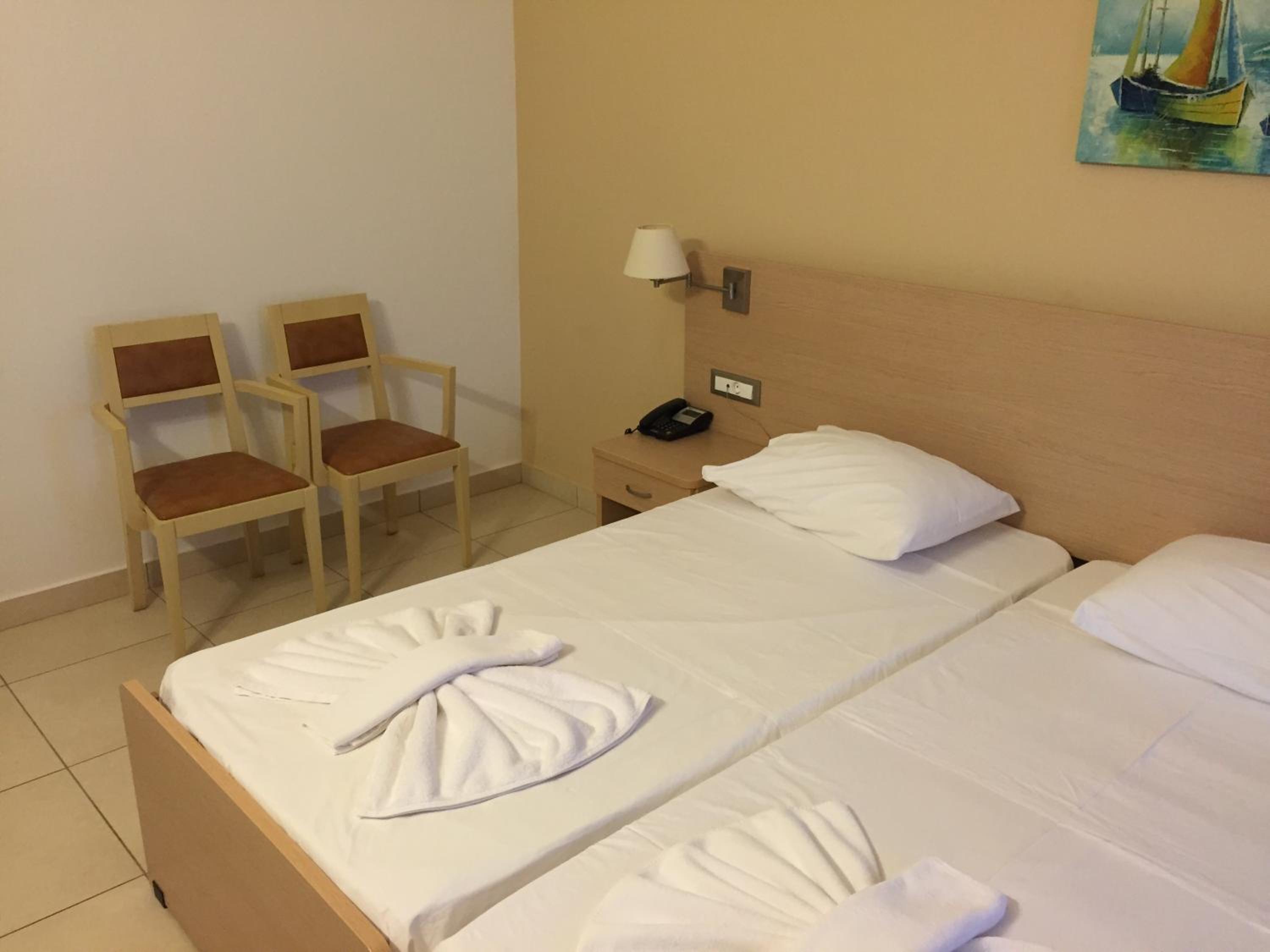 Triple Room with Sea View - Photo 5