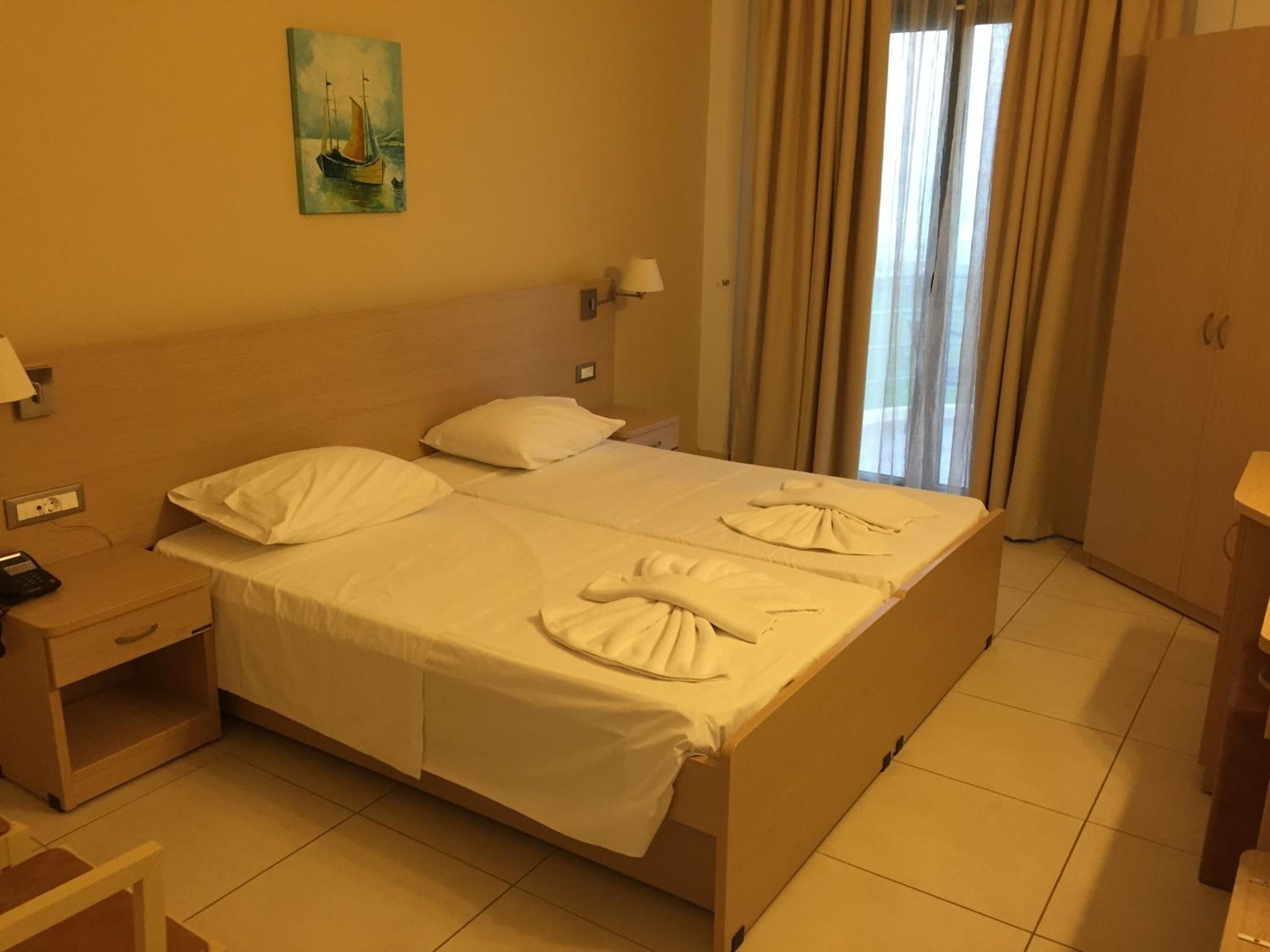Triple Room with Sea View - Photo 6
