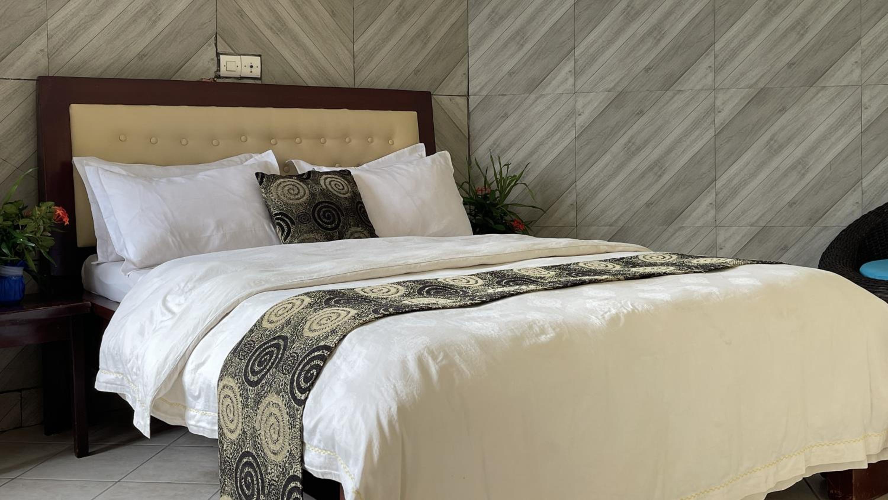 Deluxe Double Room with Balcony and Sea View photo 3