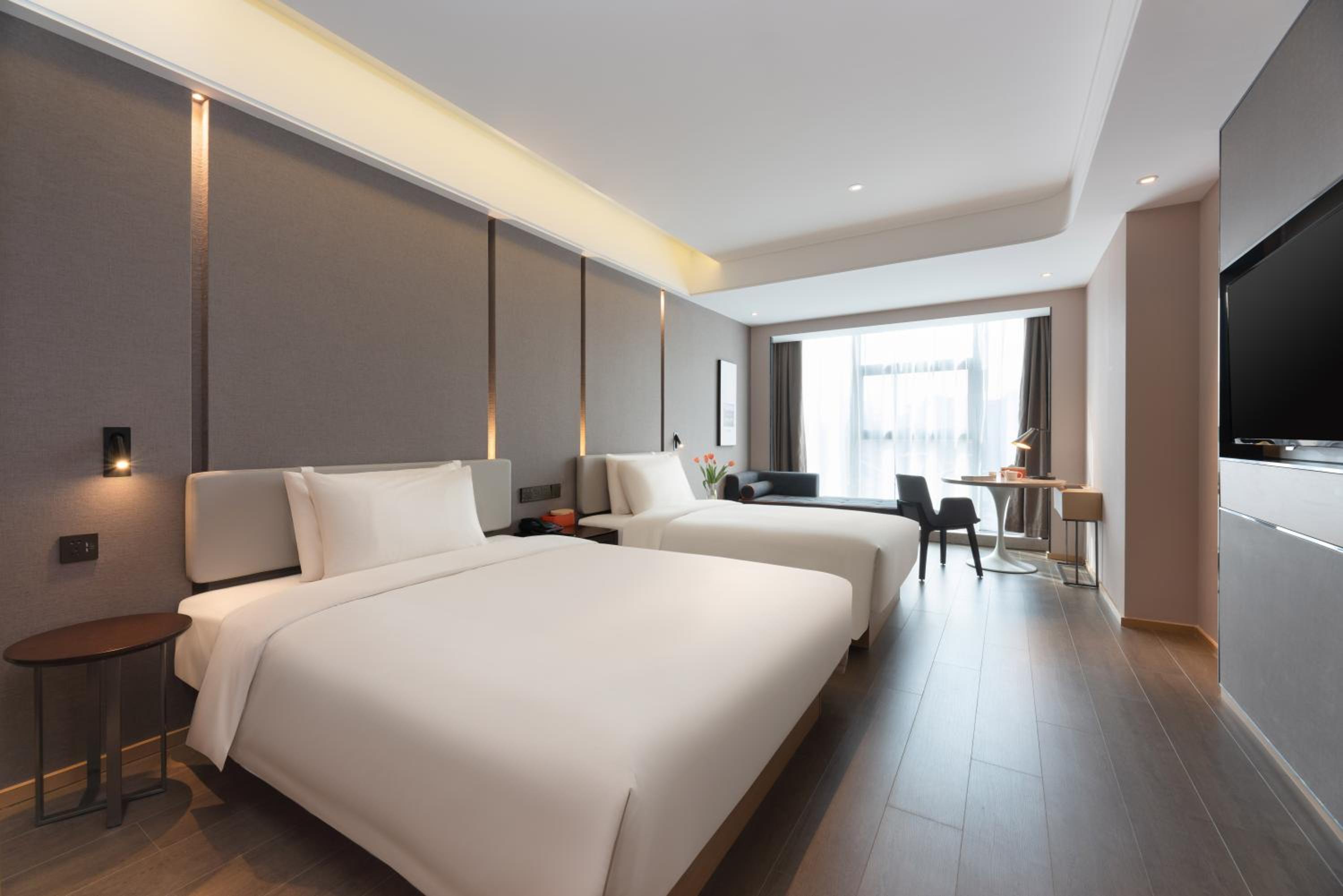 Duomai Jimu Family Room