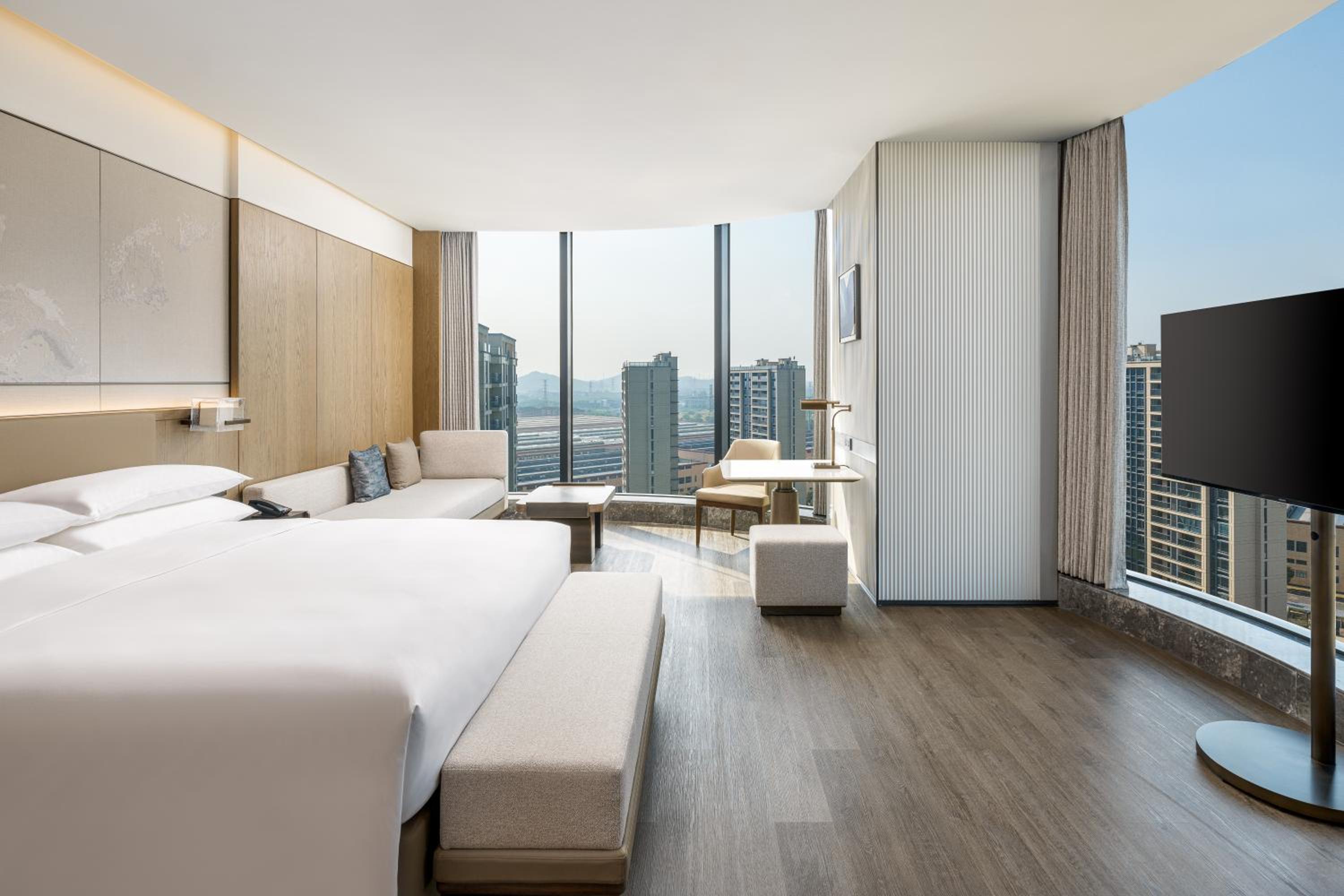 Corner King Room