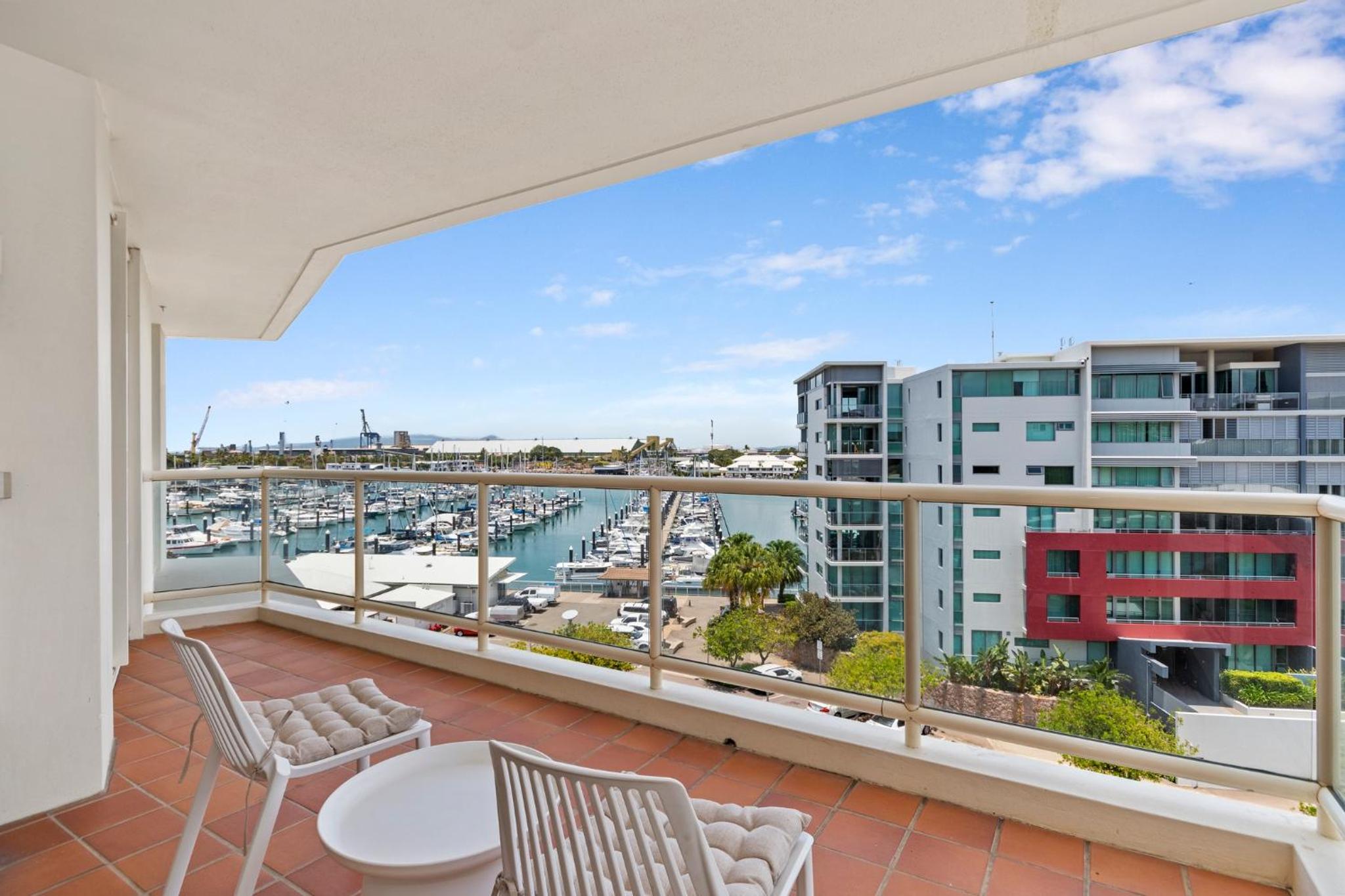 Three-Bedroom Apartment with Ocean View photo 2