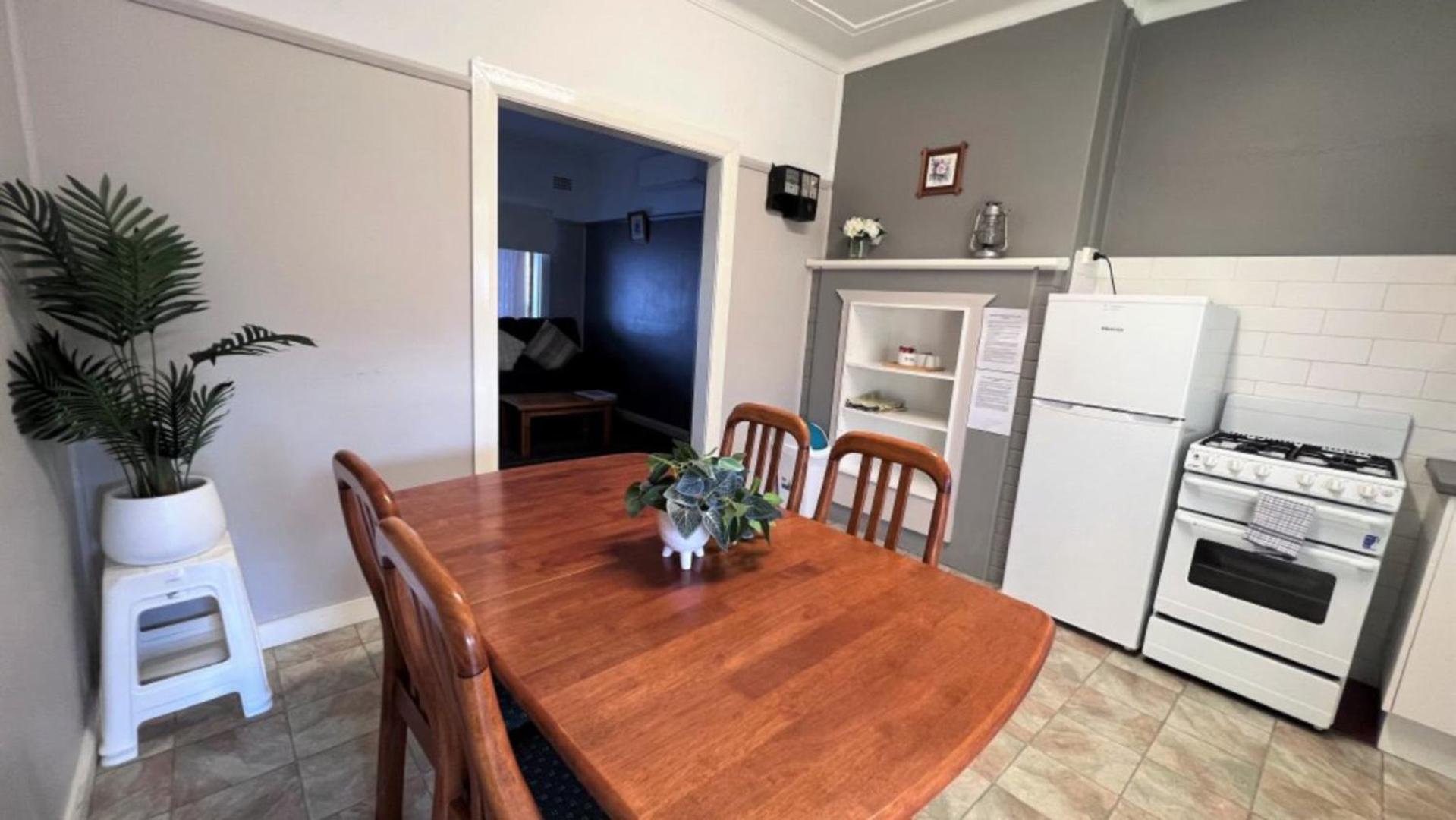 Three-Bedroom House photo 2