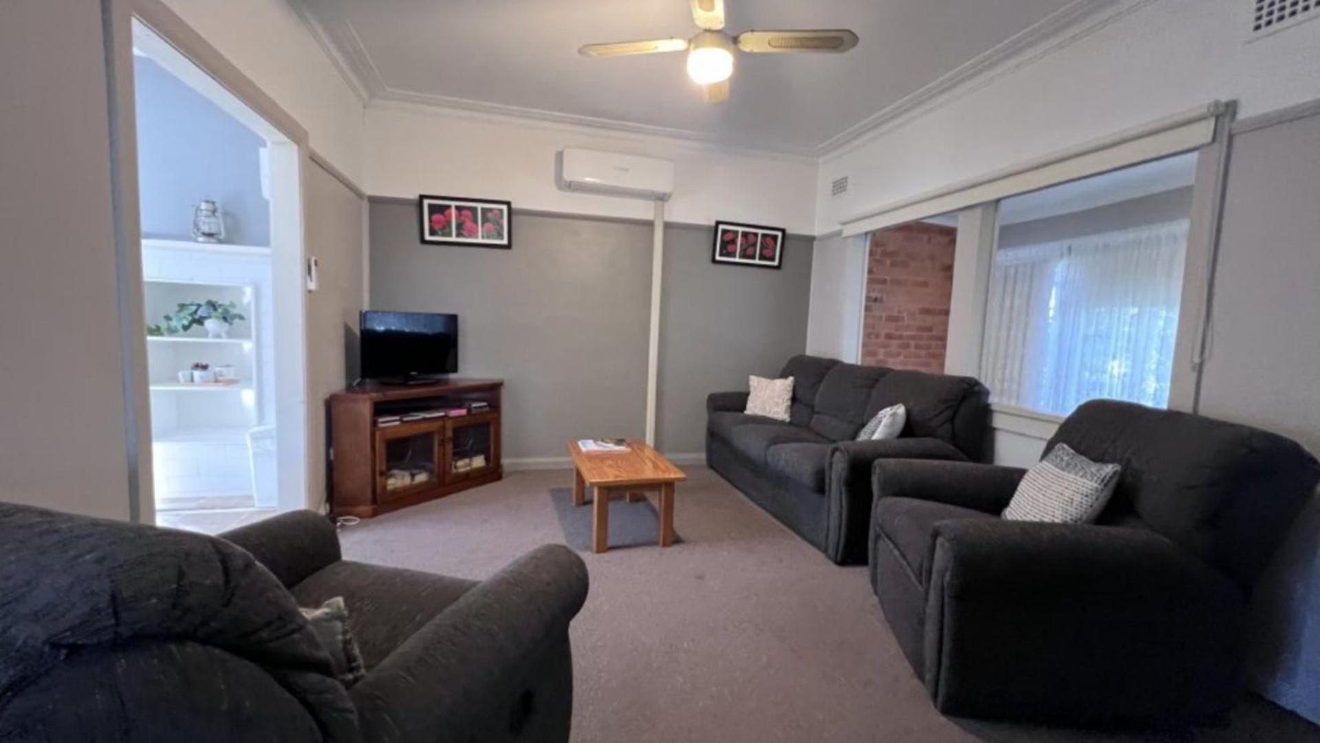 Three-Bedroom House photo 1