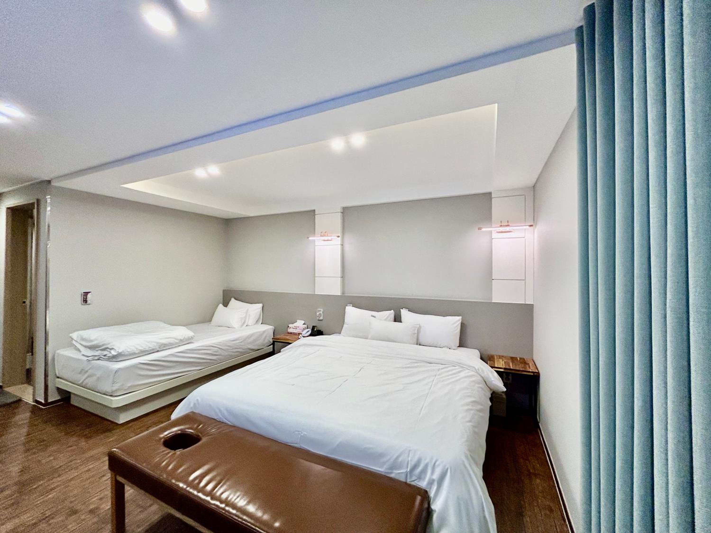 Suite B - Photo 2