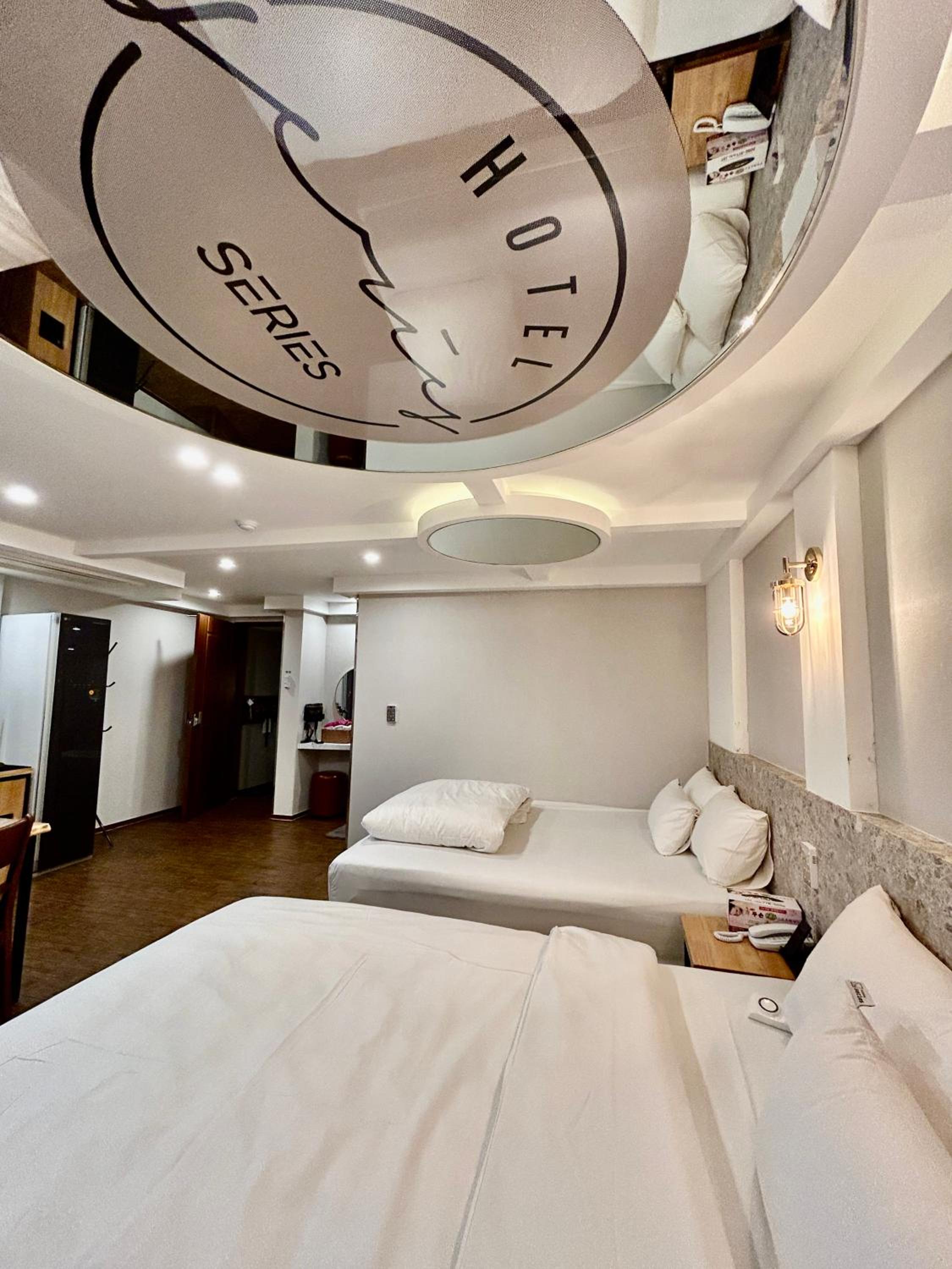 Suite A - Photo 11