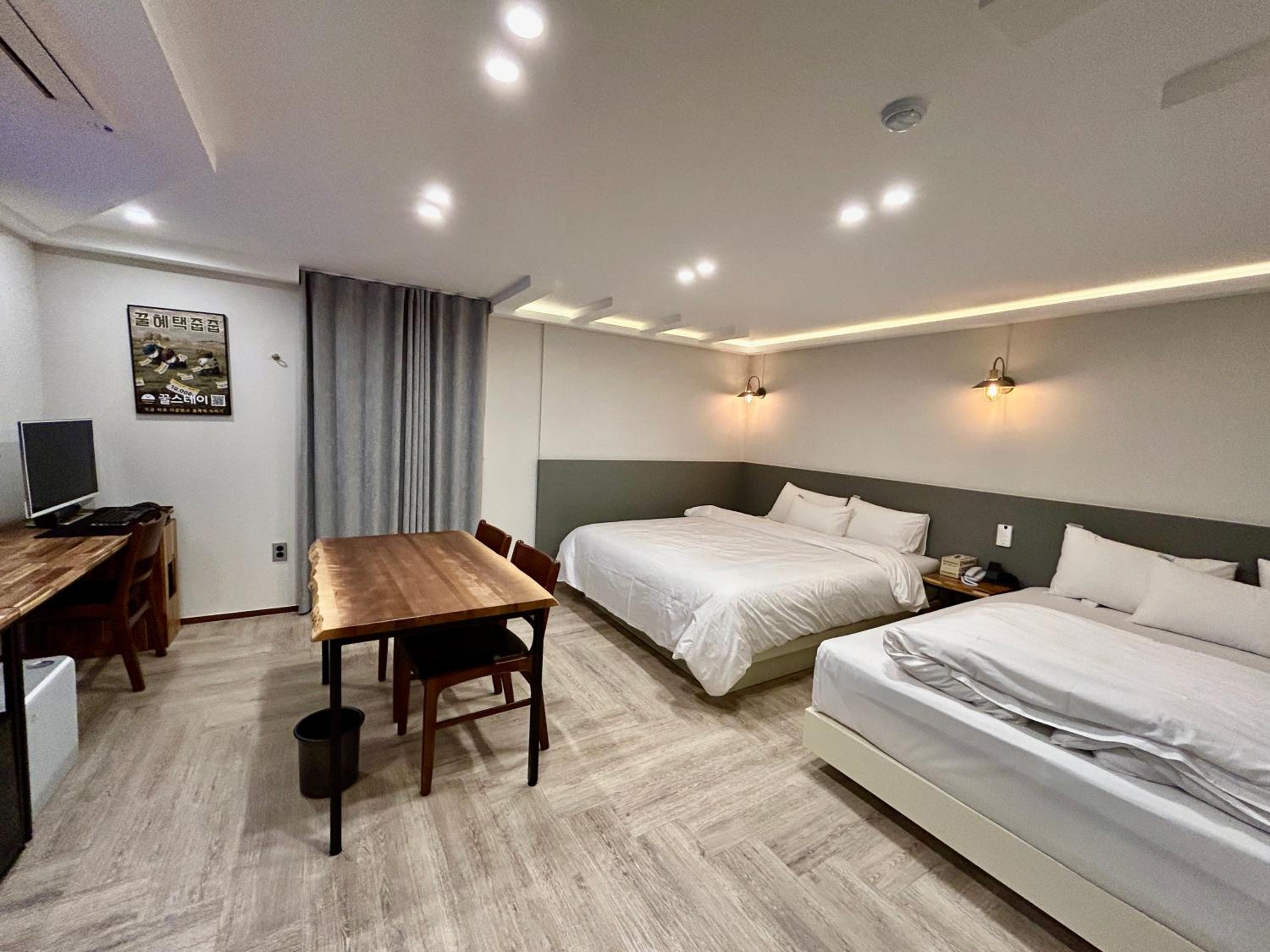 Suite A - Photo 21
