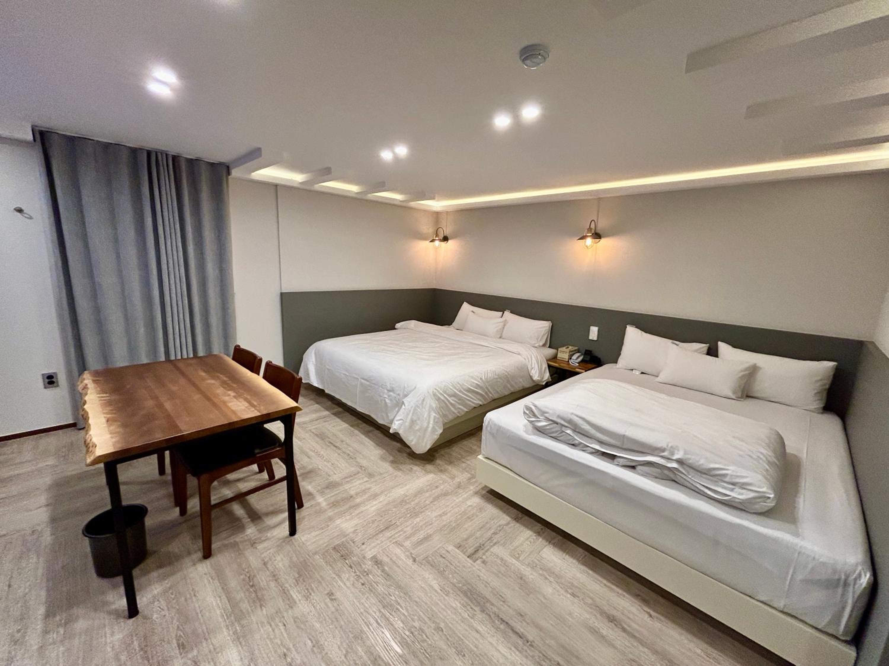Suite A - Photo 18