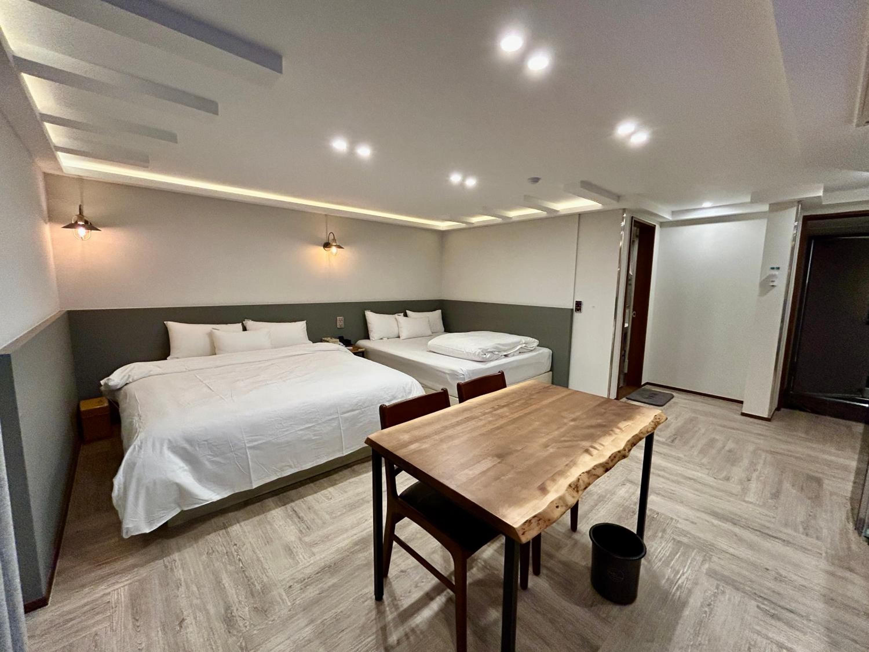 Suite A - Photo 23