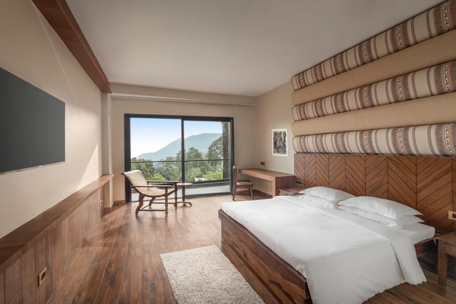 King Room with Balcony photo 1