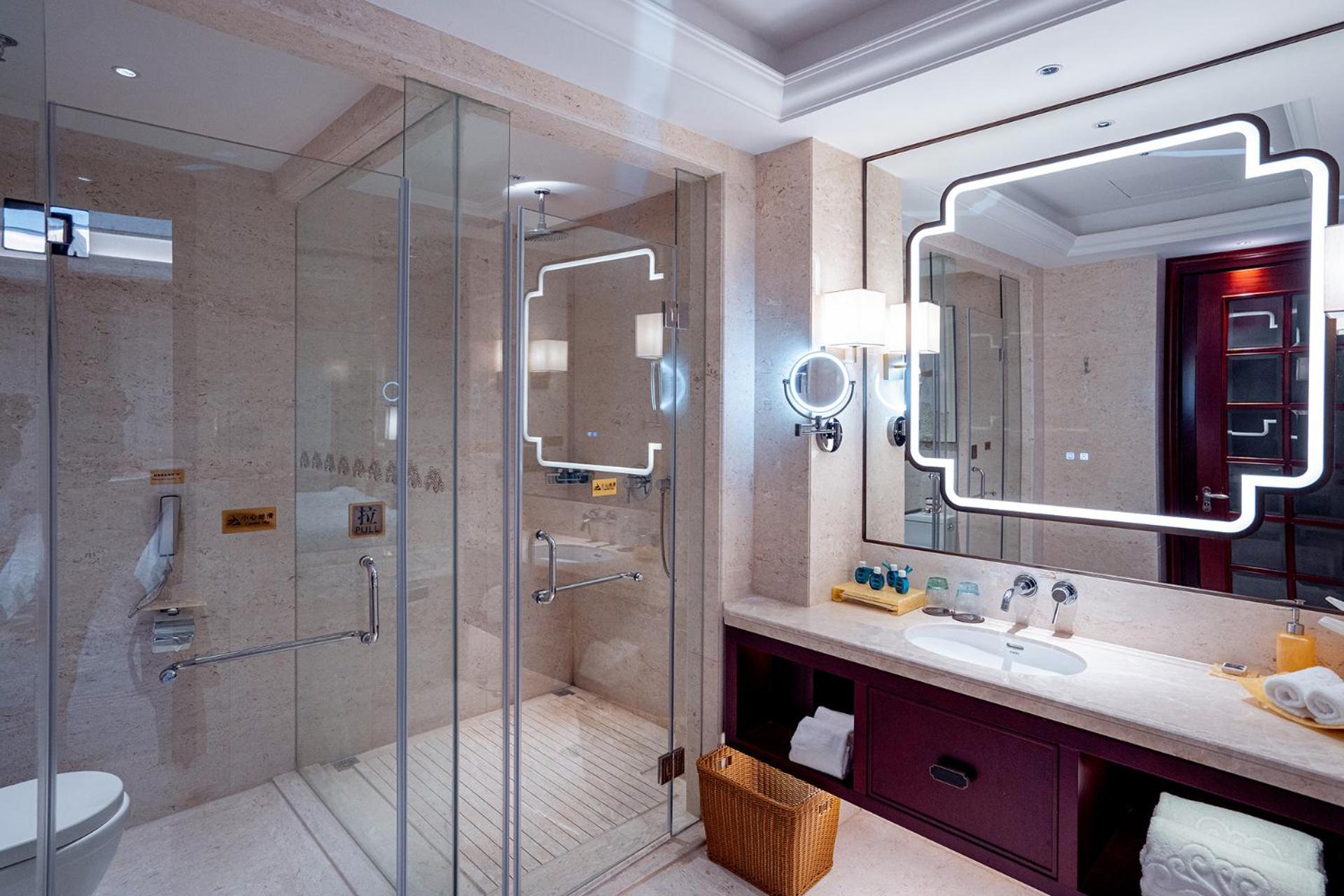 Mainland Chinese Citizens- Deluxe Business Double Room photo 3