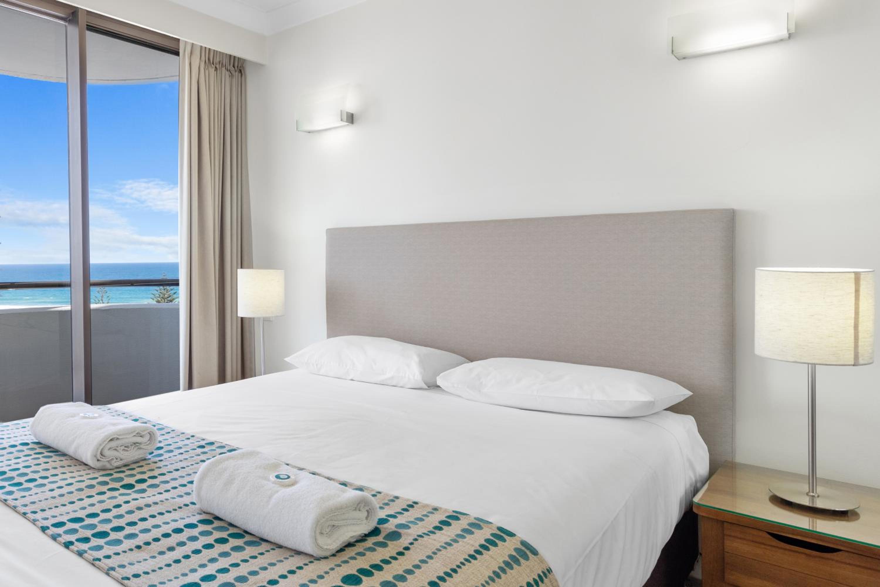 One Bedroom Apartment - Photo 4