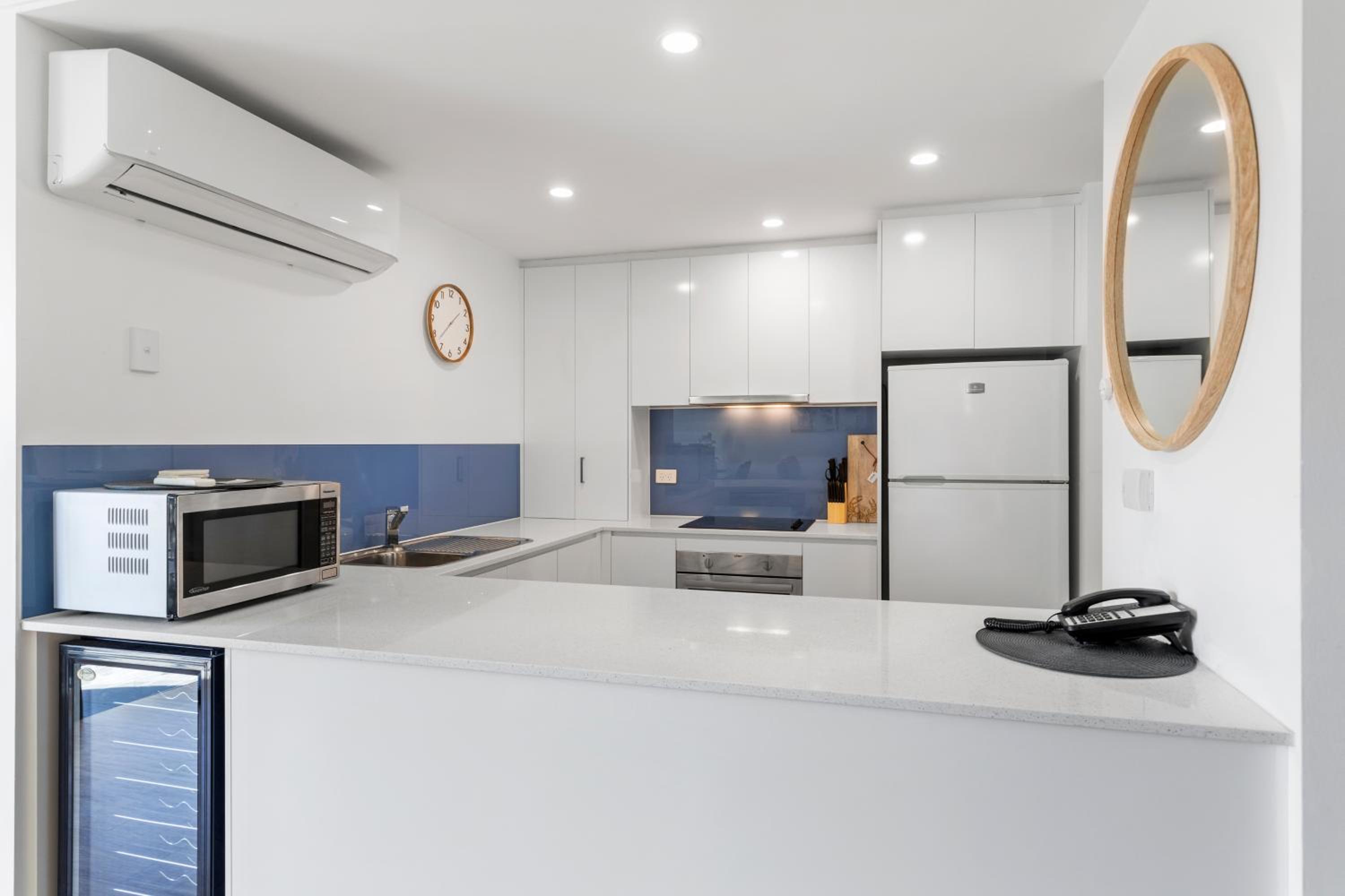 Two Superior Bedroom Apartment - Photo 8